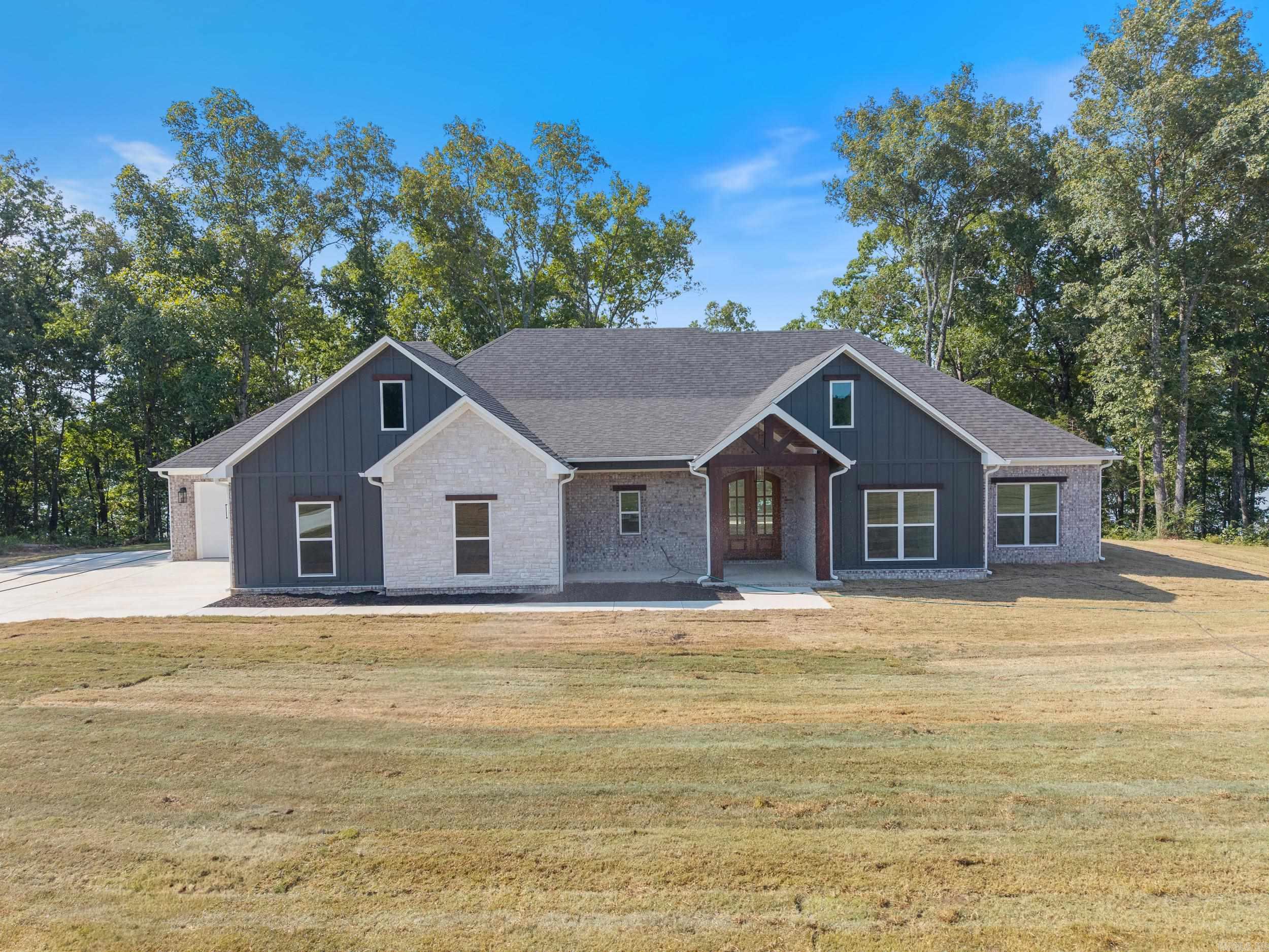 CRYSTAL BROOKE SHORES - Residential