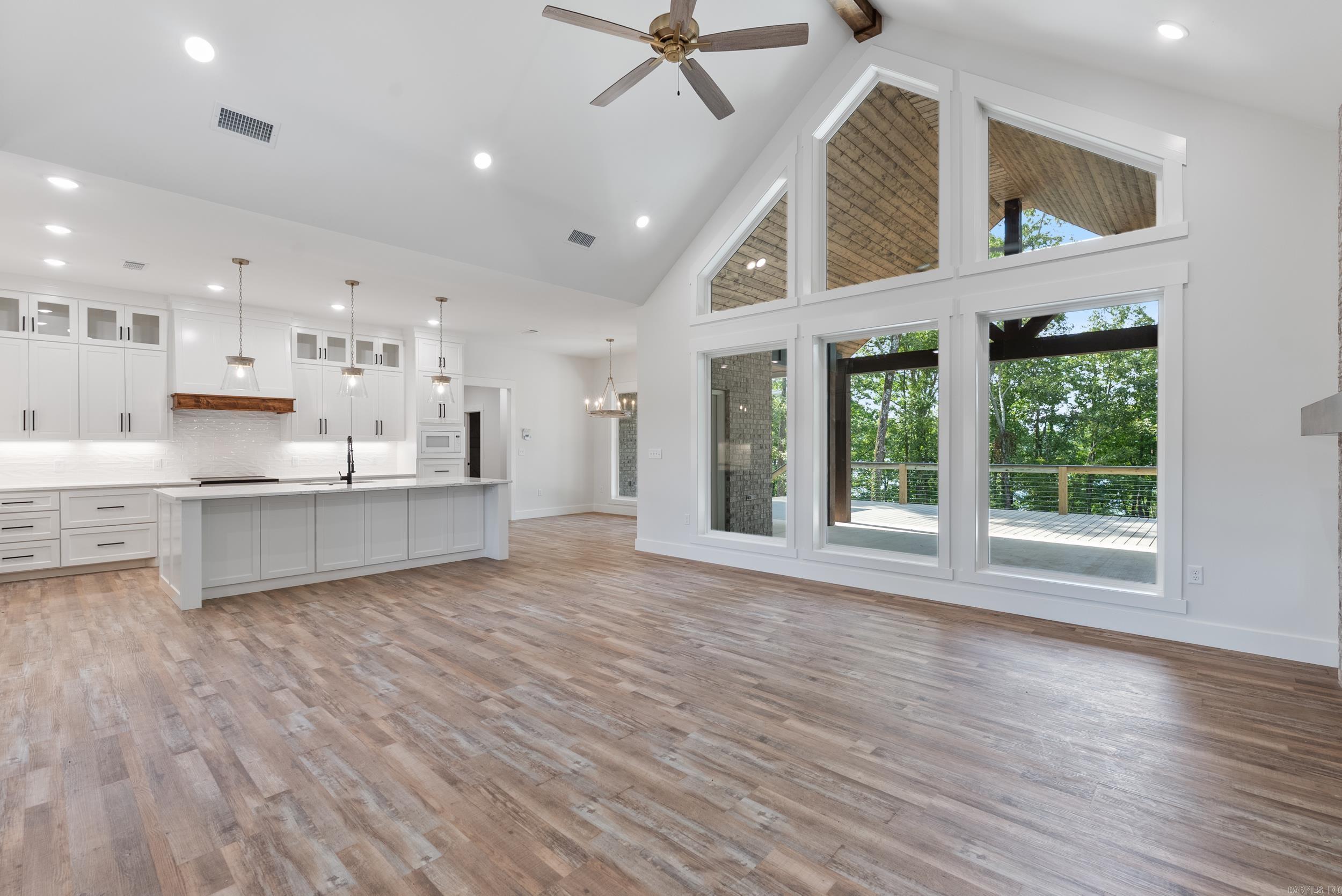 CRYSTAL BROOKE SHORES - Residential