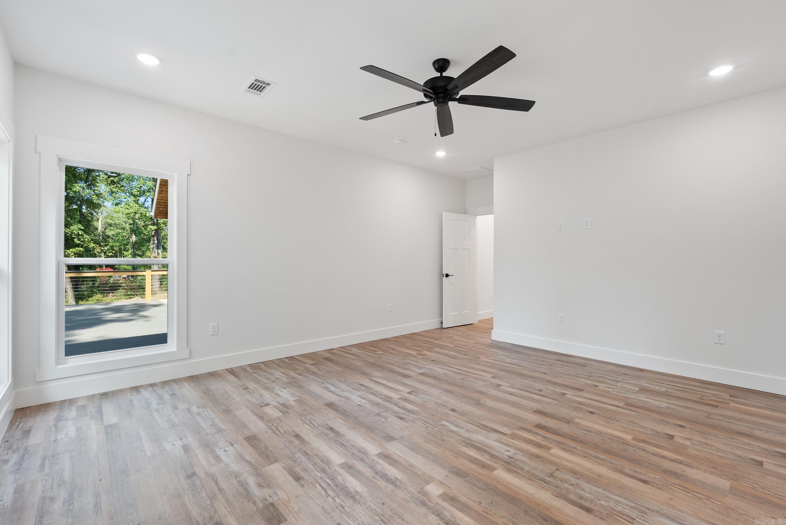 CRYSTAL BROOKE SHORES - Residential