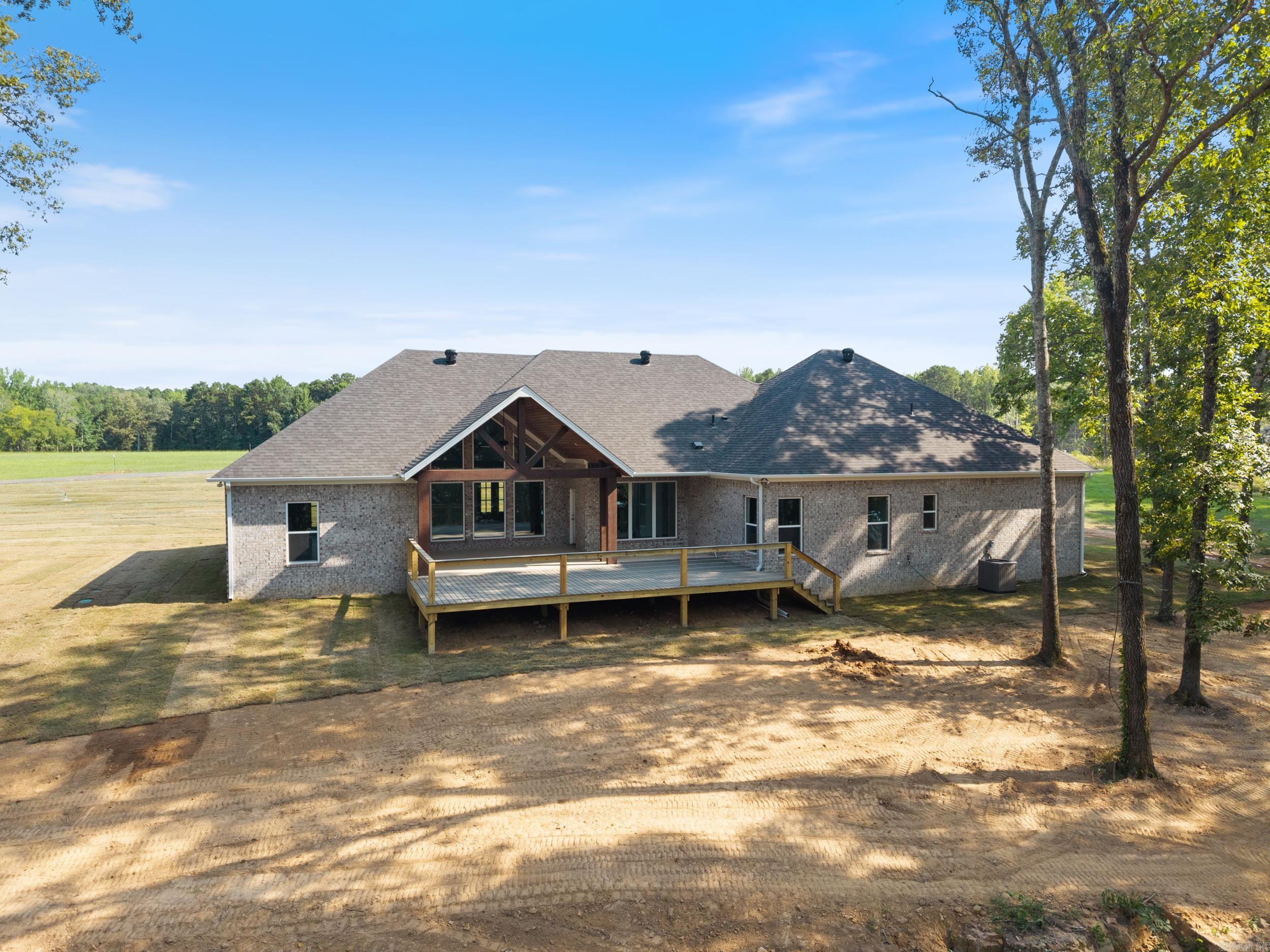 CRYSTAL BROOKE SHORES - Residential