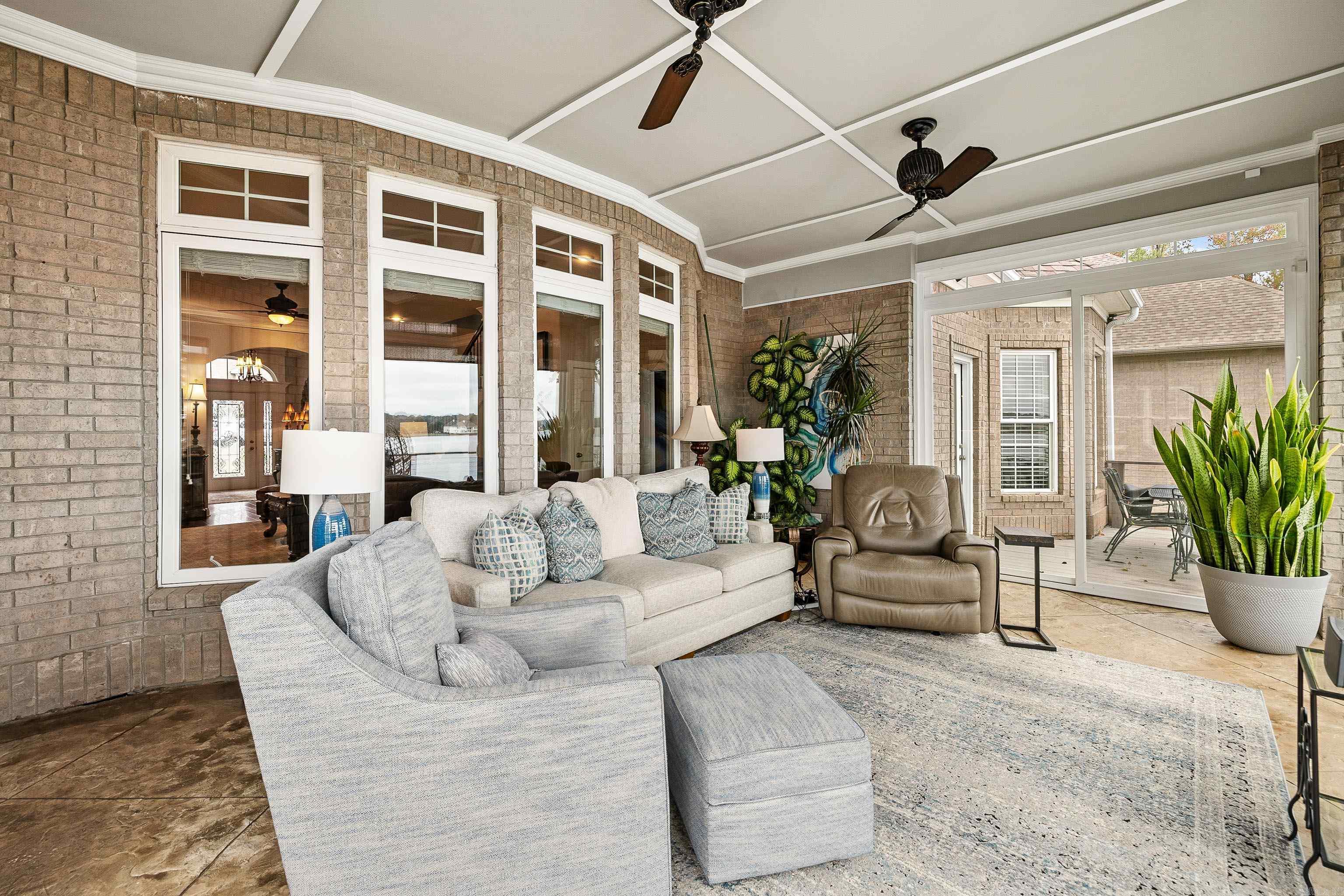 HURRICANE LAKE EST - Residential