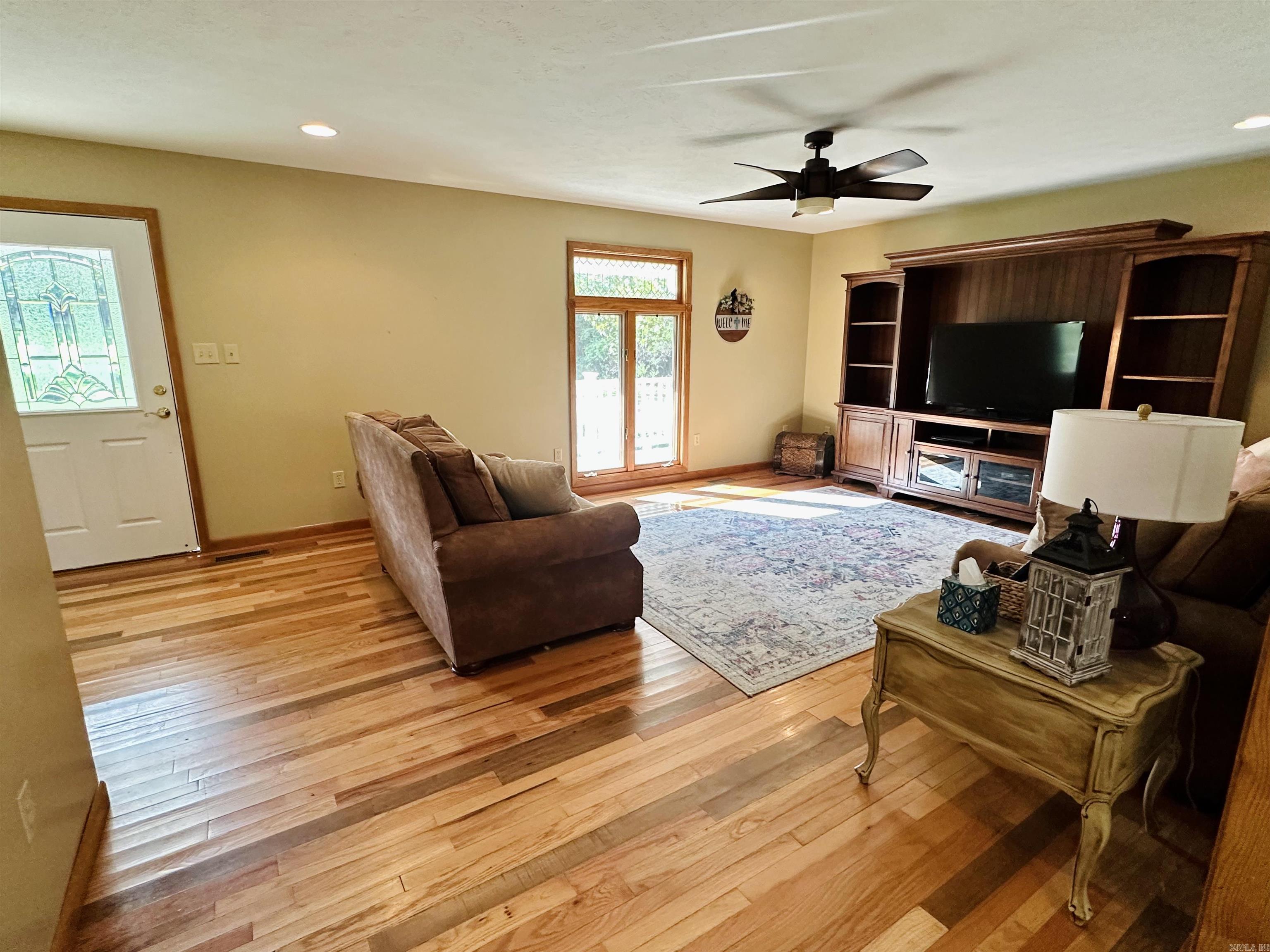 CEDAR GLEN - Residential