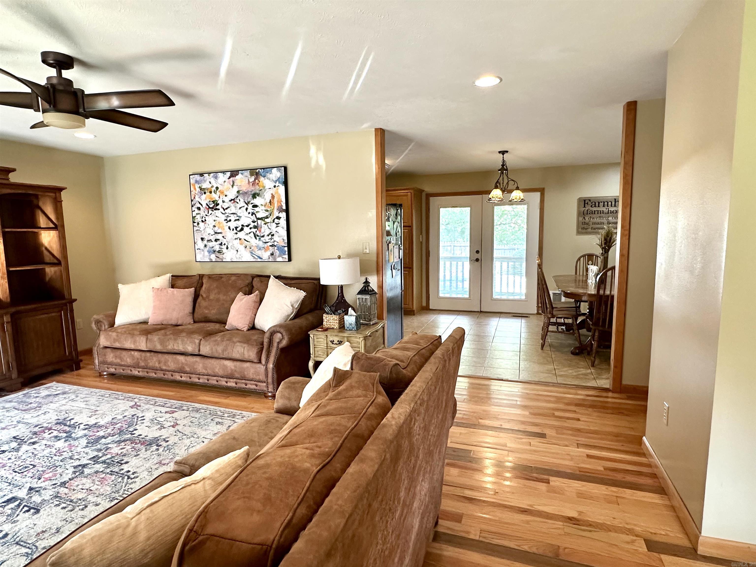 CEDAR GLEN - Residential