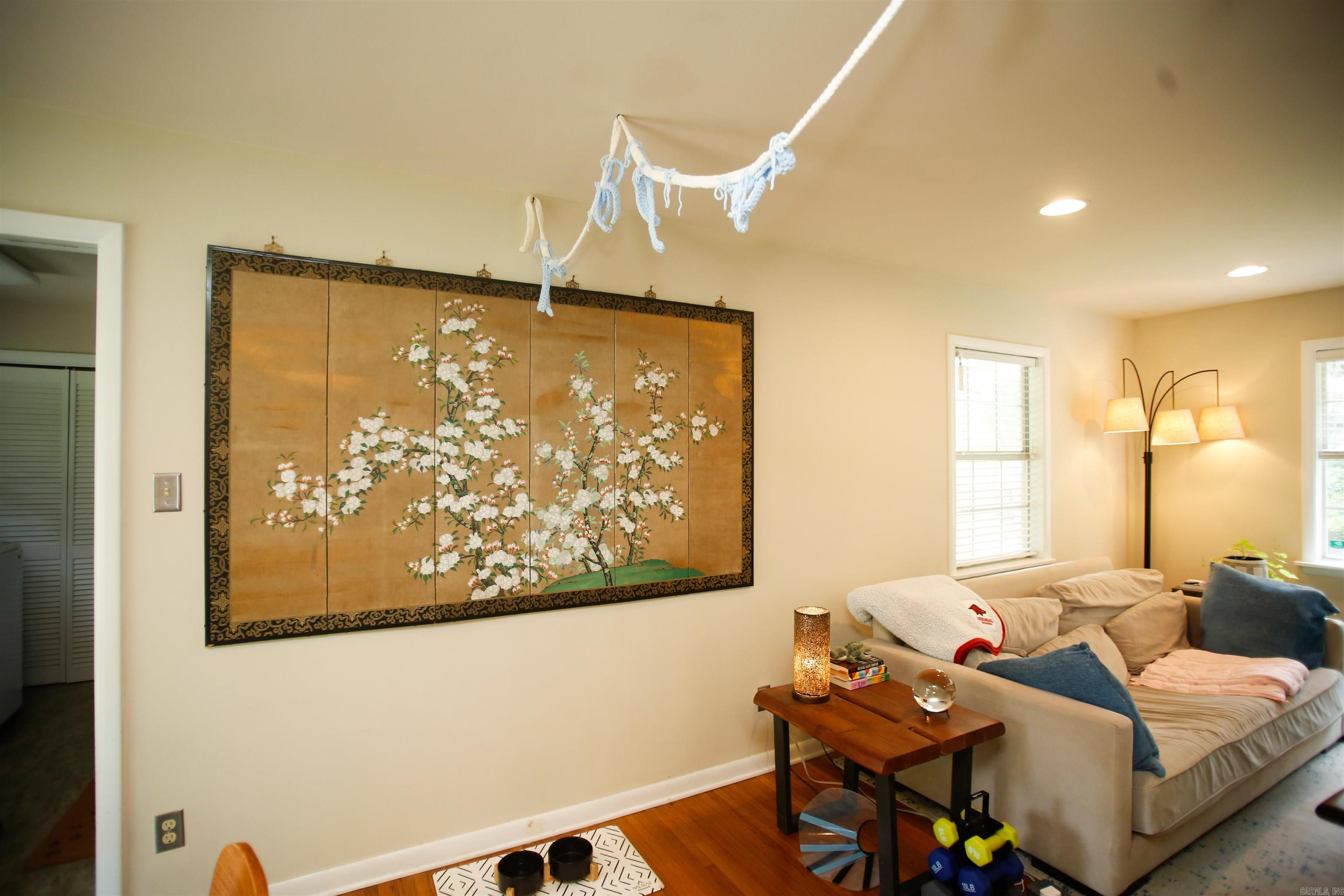 1N-13-01 - Residential Lease