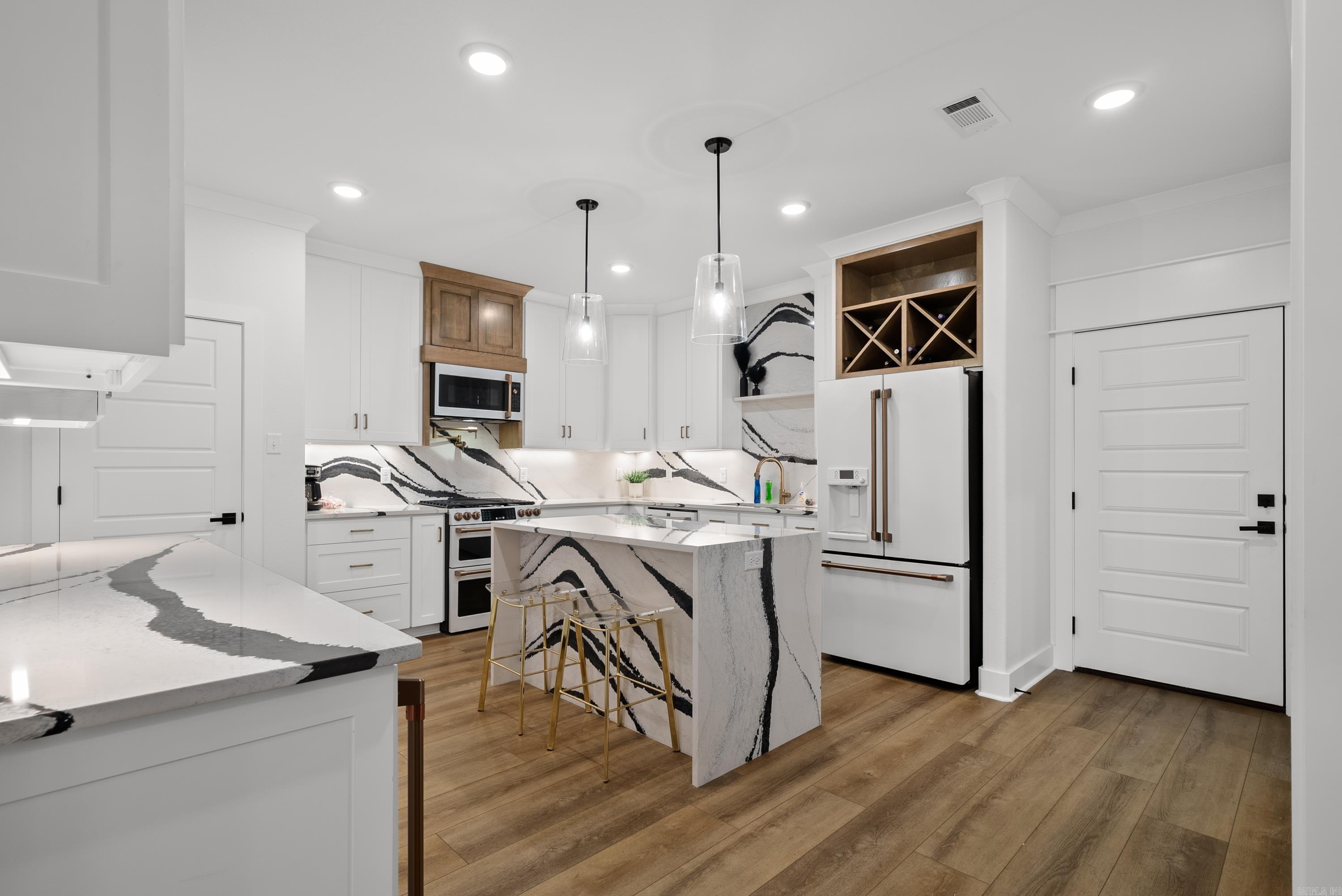 Lake Forest Shores - Residential