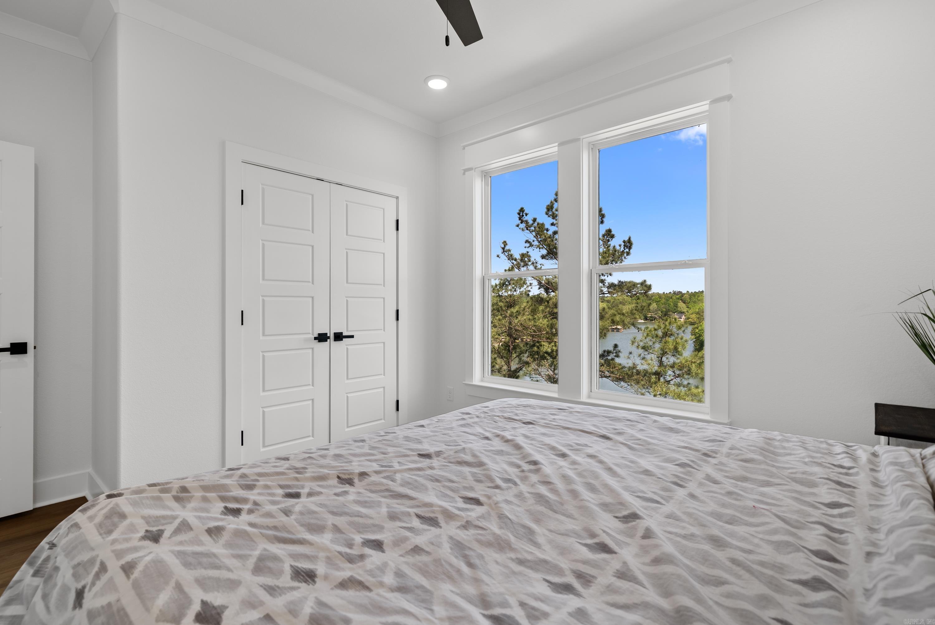 Lake Forest Shores - Residential