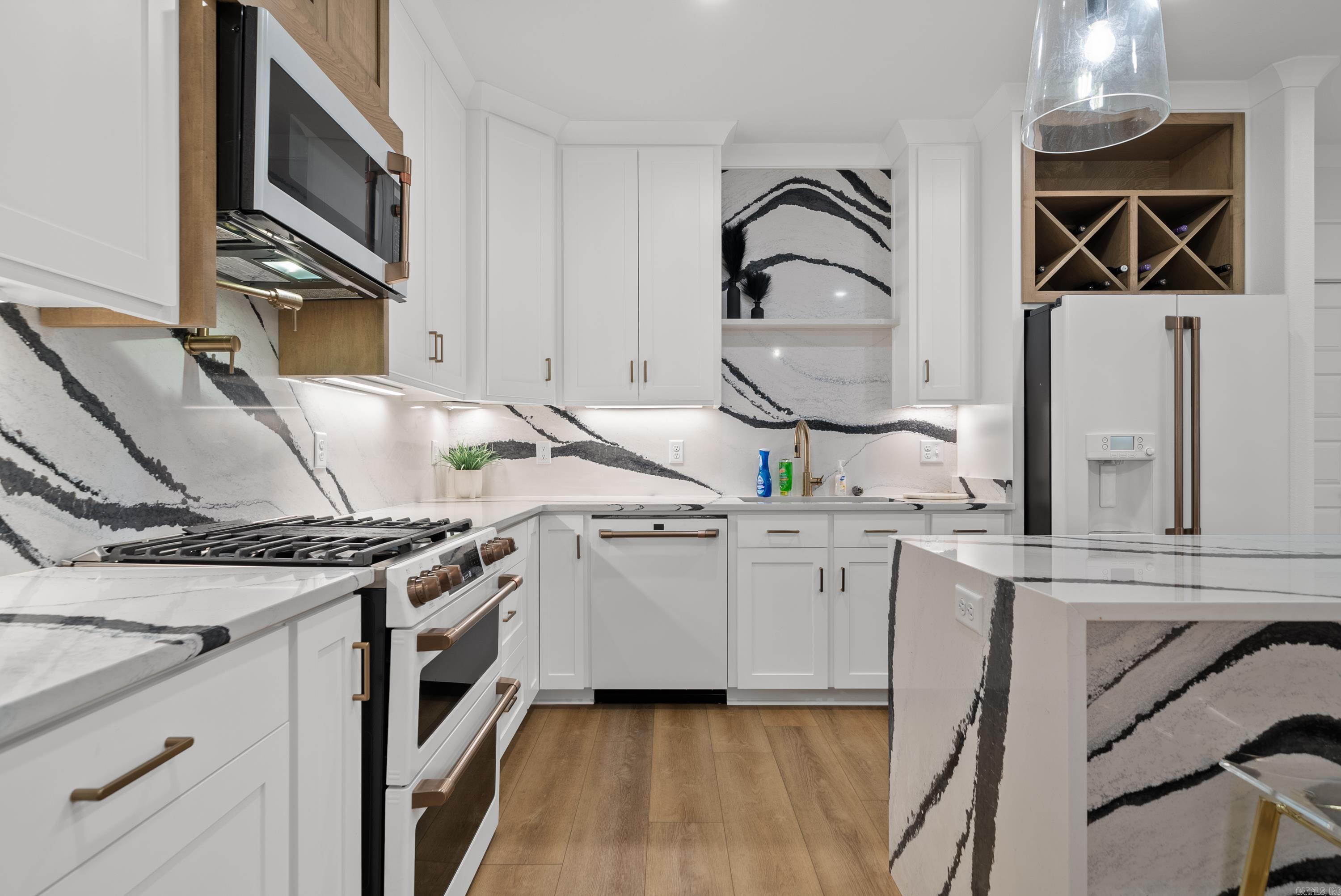 Lake Forest Shores - Residential