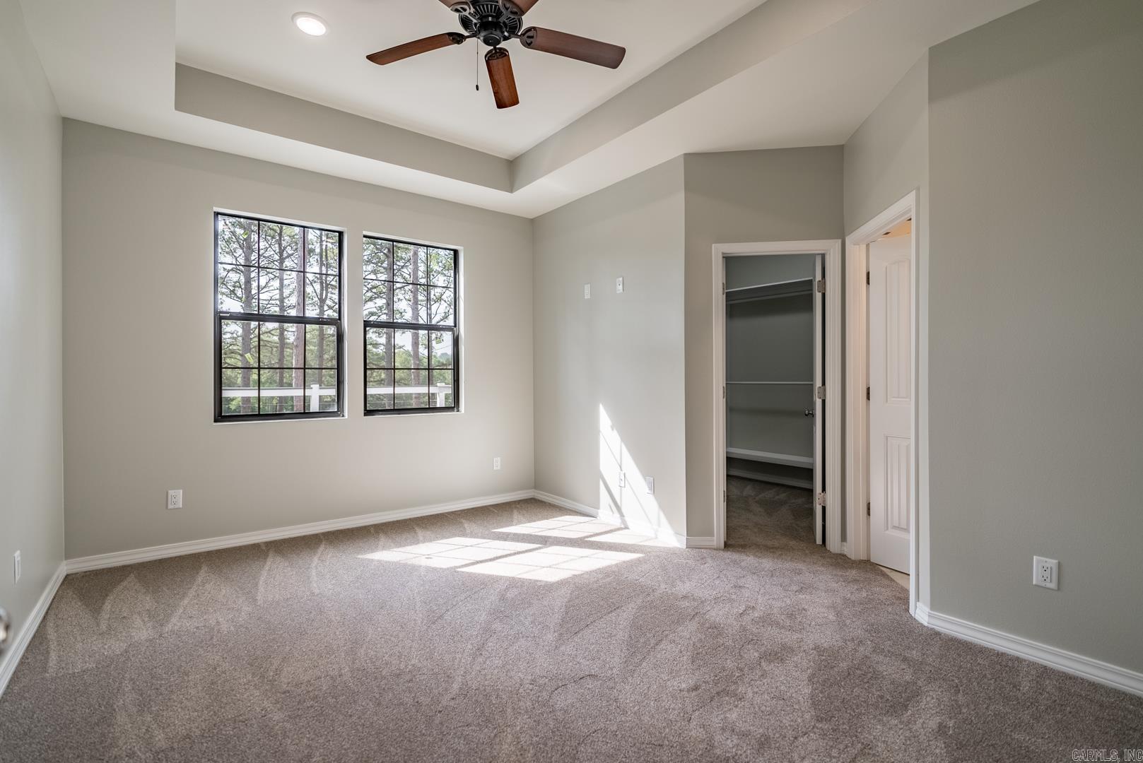 CASTLE RIDGE - Residential