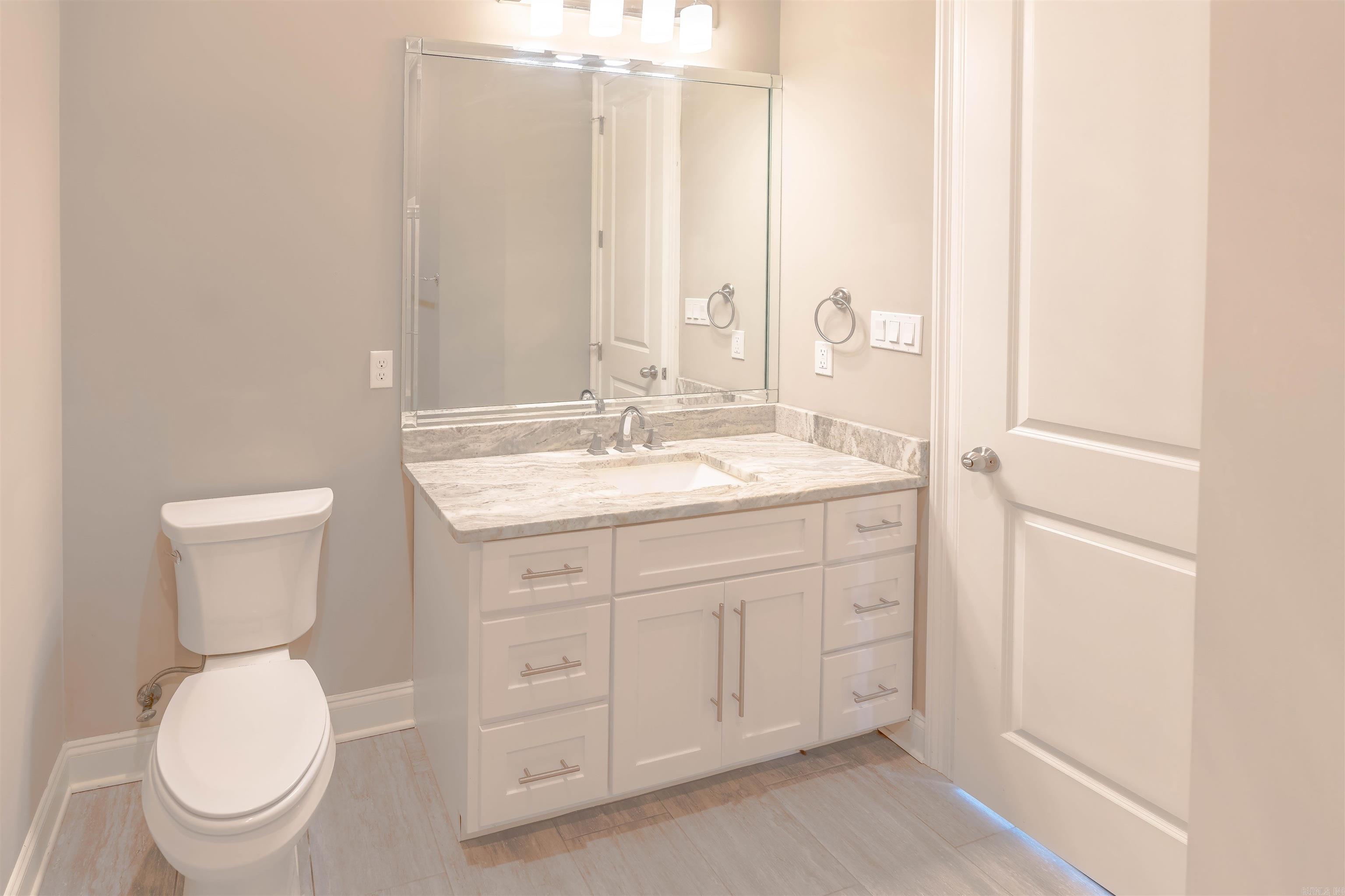 BARRINGTON PARK - Residential