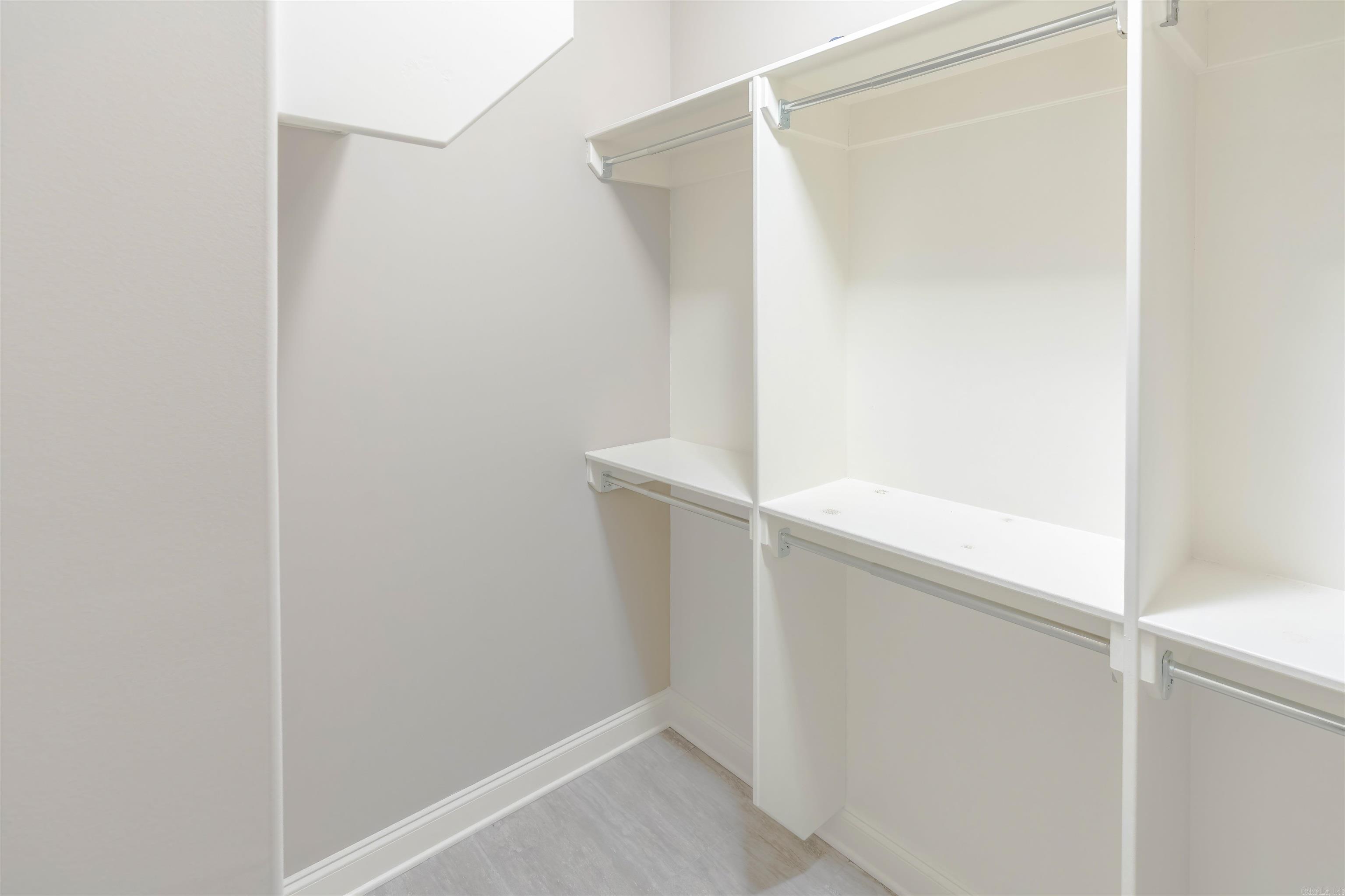 BARRINGTON PARK - Residential