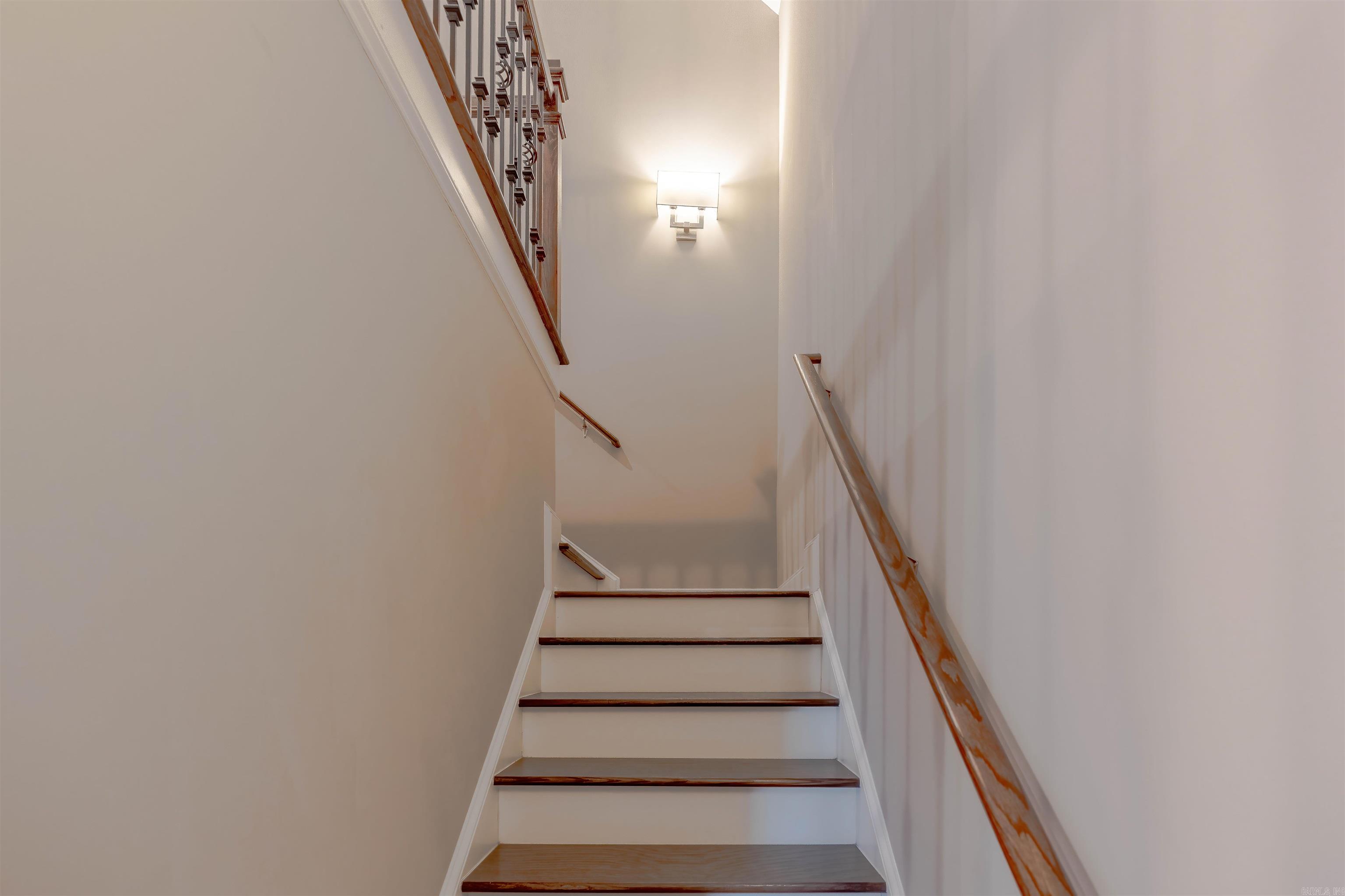 BARRINGTON PARK - Residential