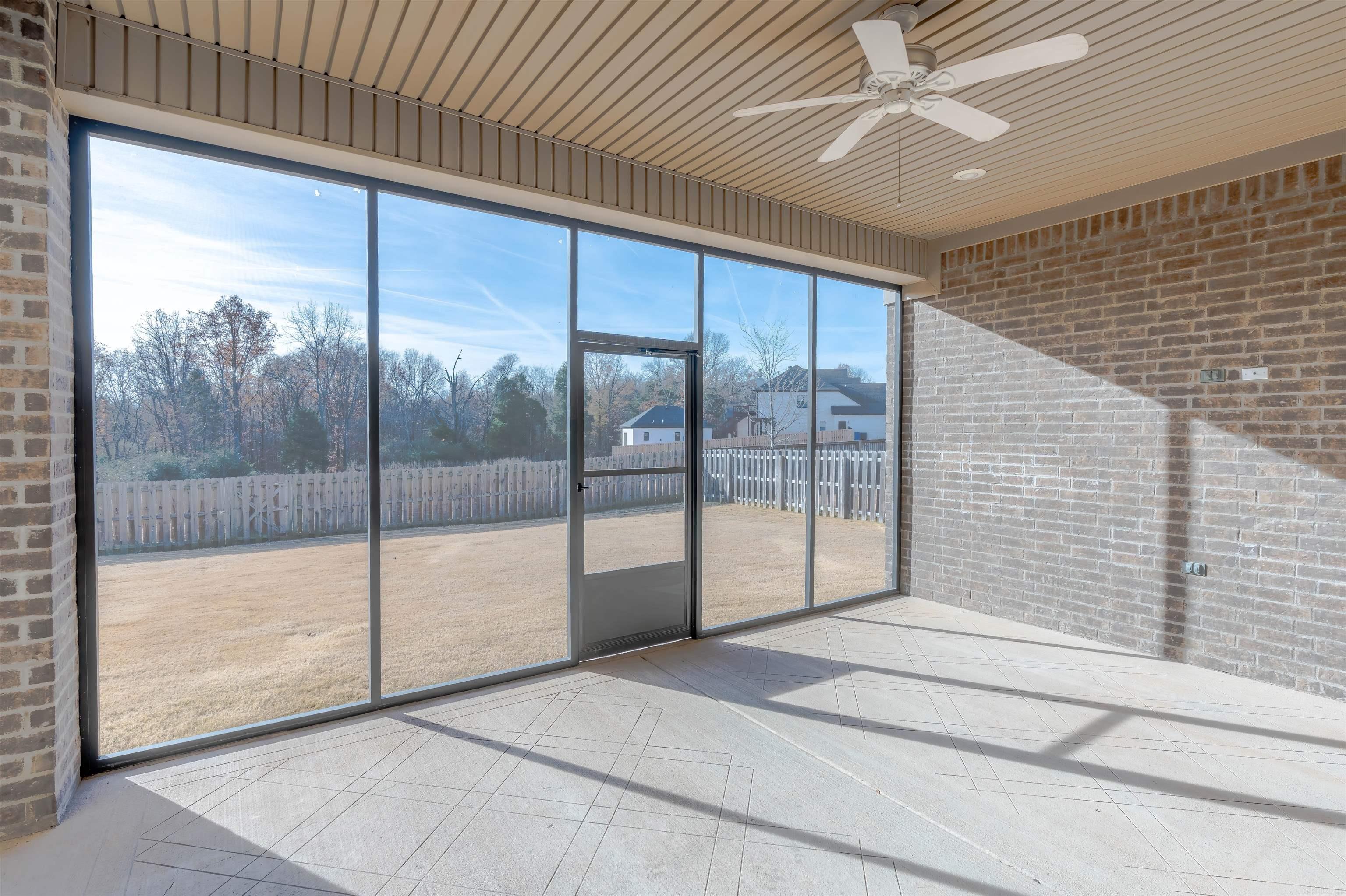 BARRINGTON PARK - Residential