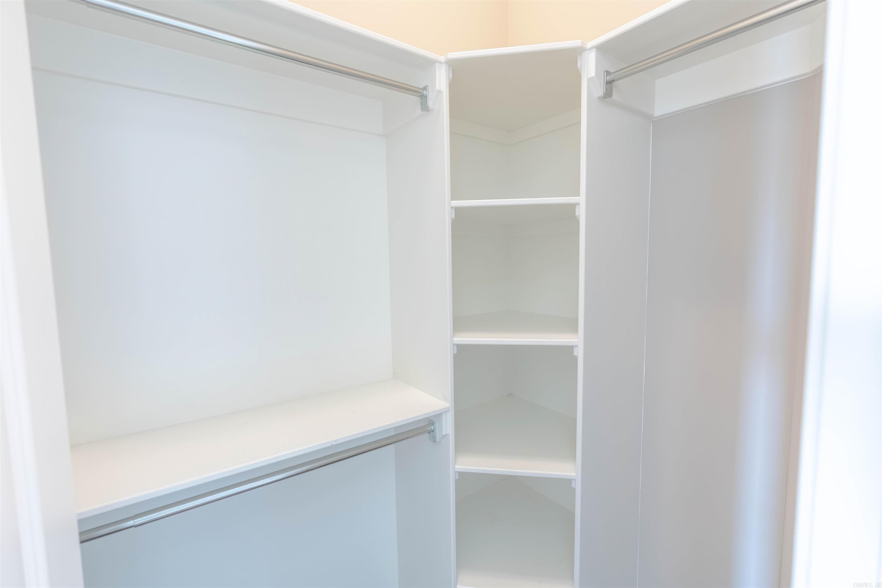 BARRINGTON PARK - Residential