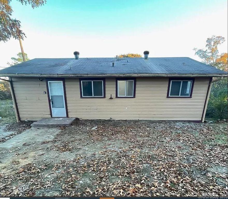 Ready move in house, freshly painted and renovated. This house includes parking pad, window units for cooling, no heating and with washer dryer hookups.  This home requires minimum of a year lease. All interested parties must apply first and show 3x the rent for at least 3months.