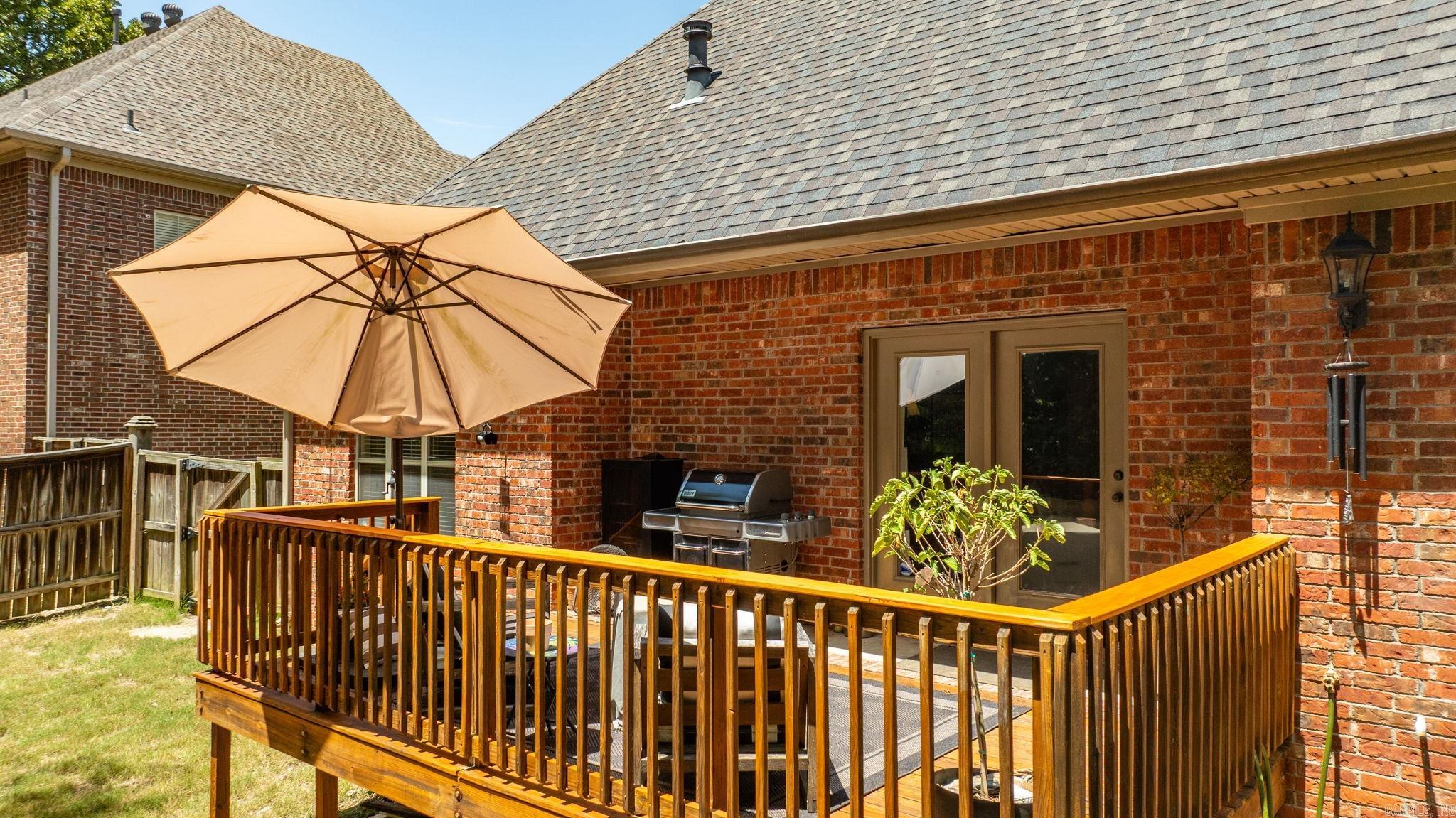 WOODLANDS EDGE - Residential