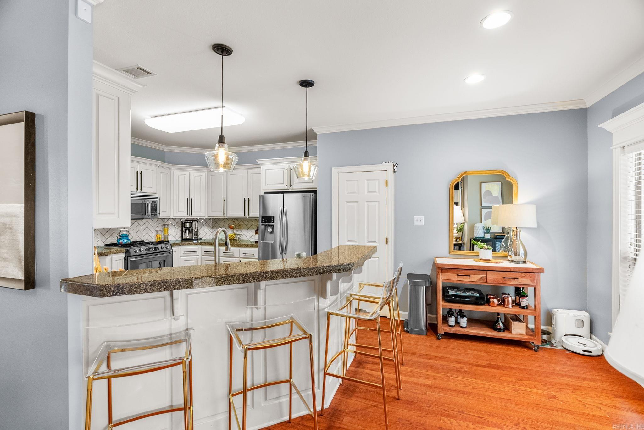 WOODLANDS EDGE - Residential