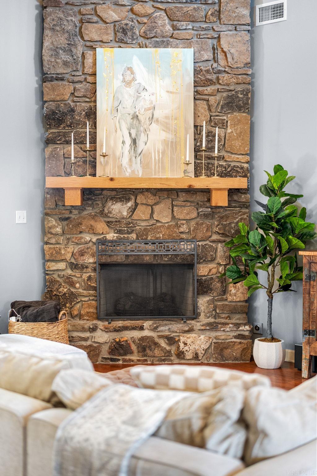 WOODLANDS EDGE - Residential