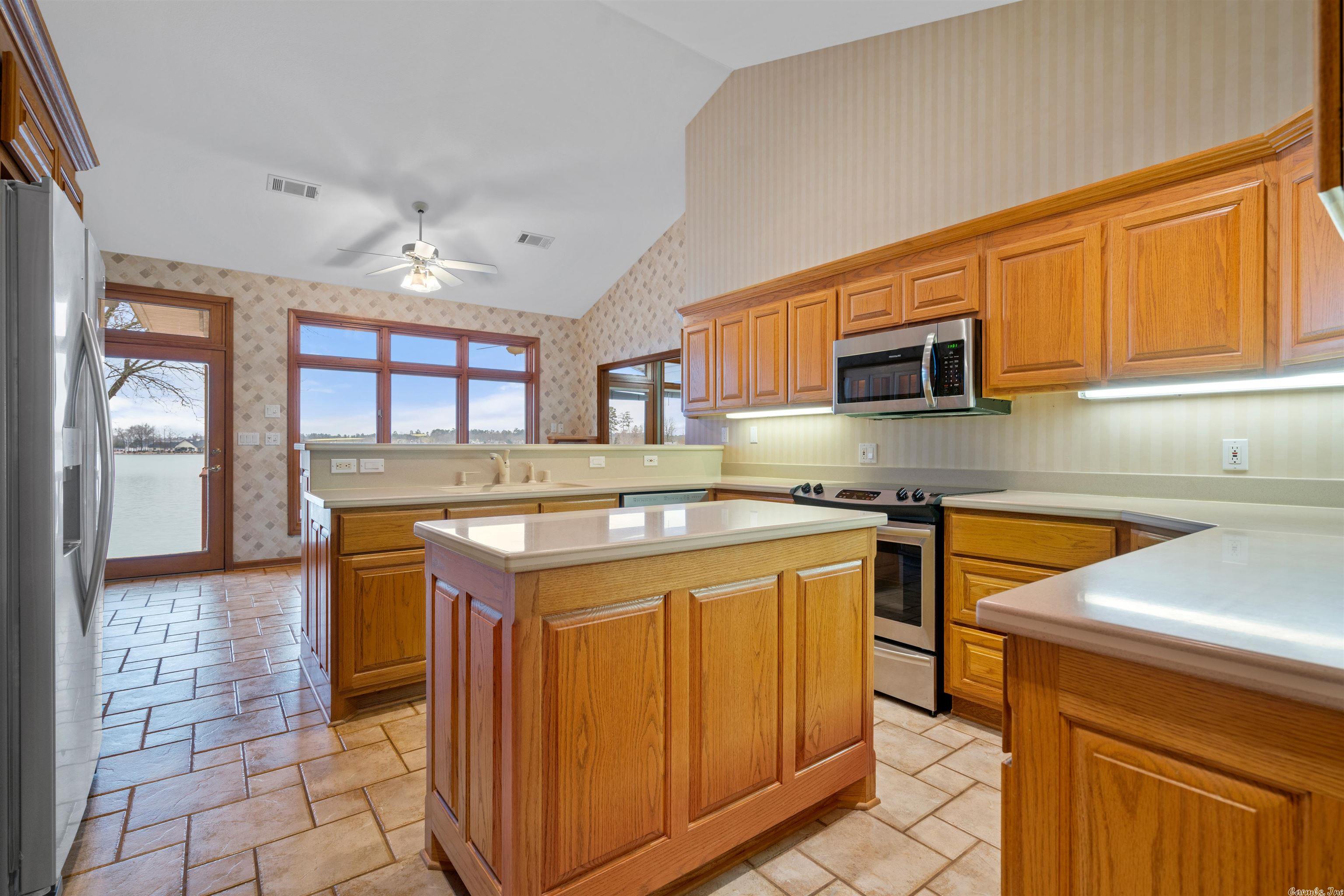 ADORACION - Residential