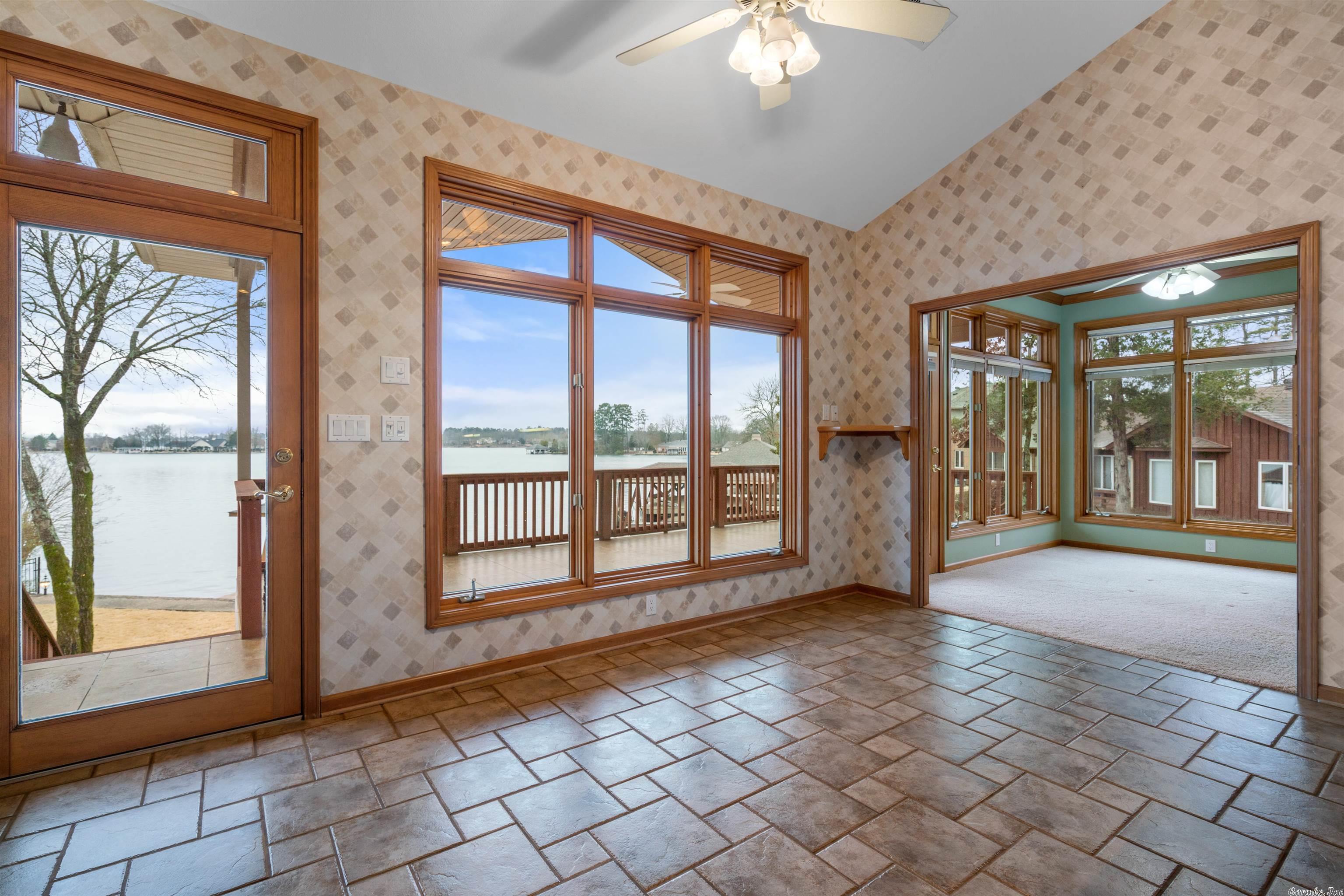 ADORACION - Residential