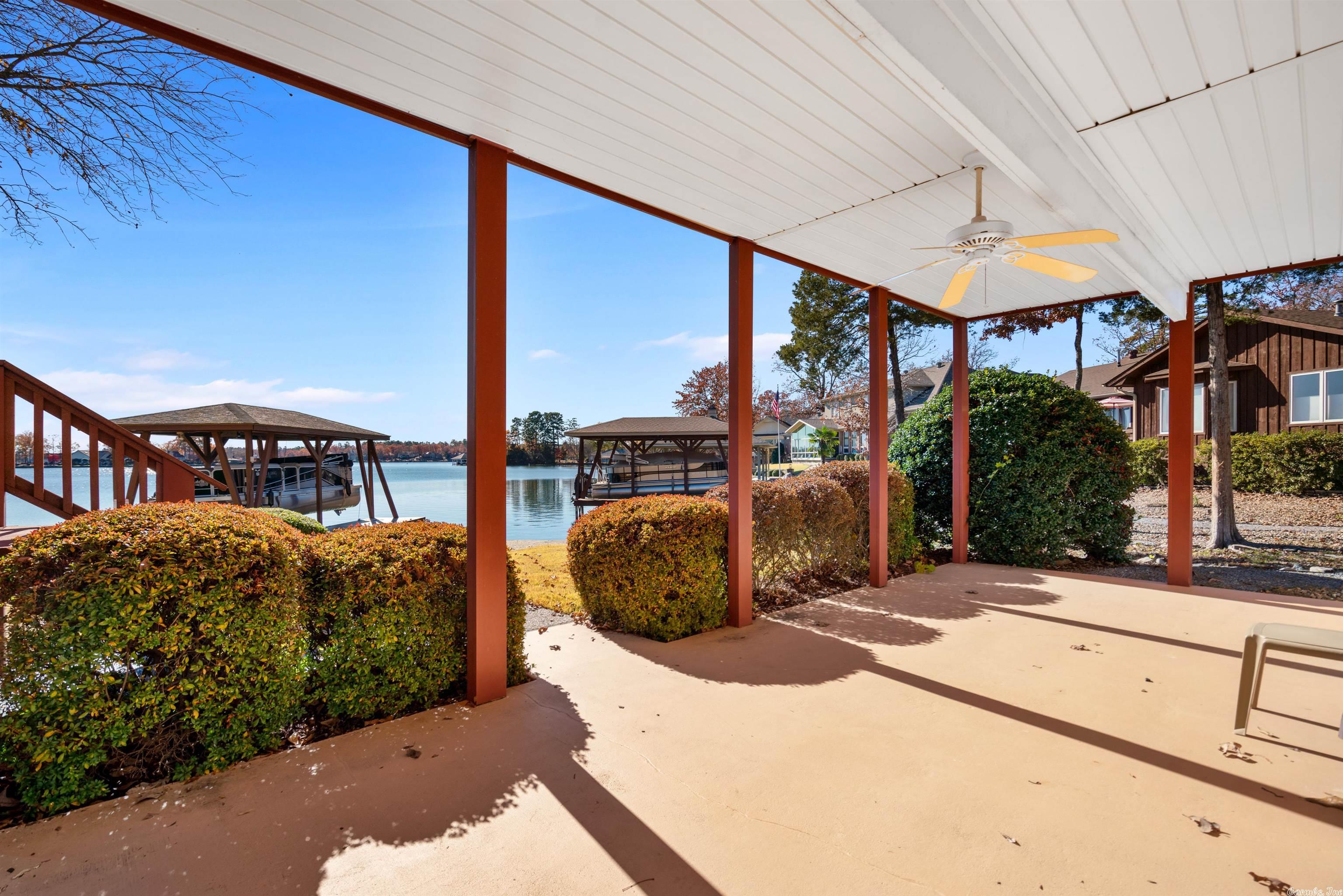 ADORACION - Residential