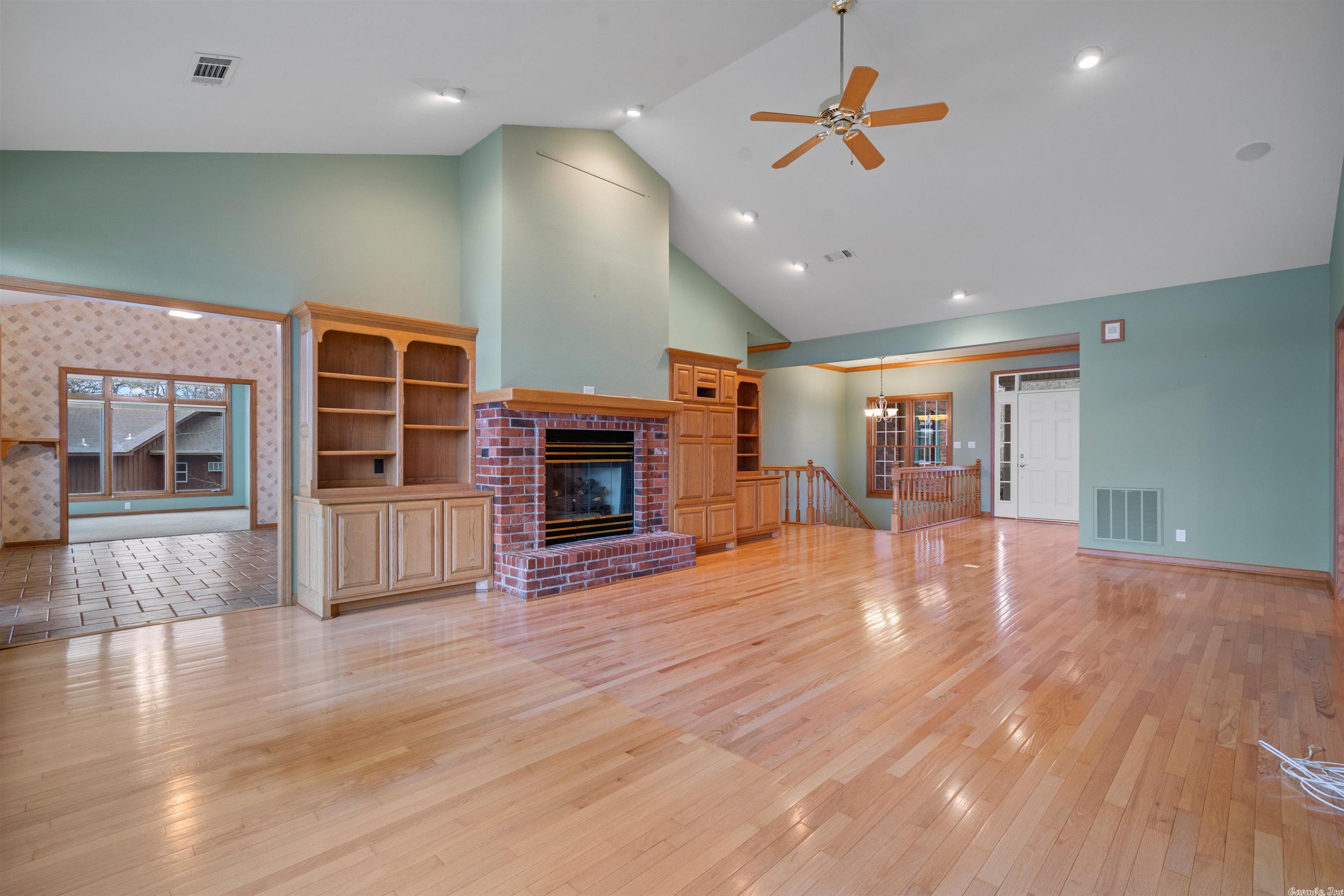 ADORACION - Residential