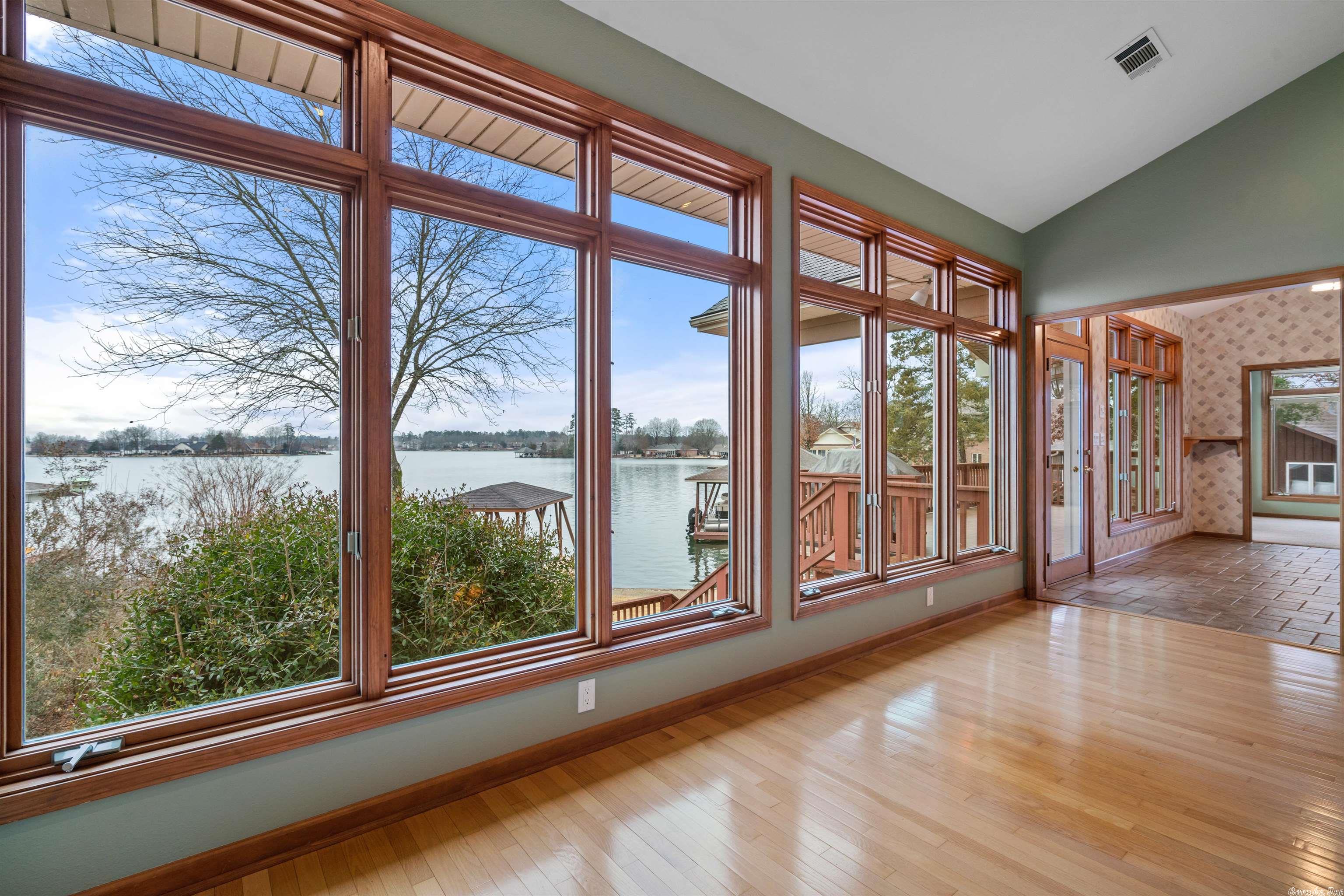 ADORACION - Residential