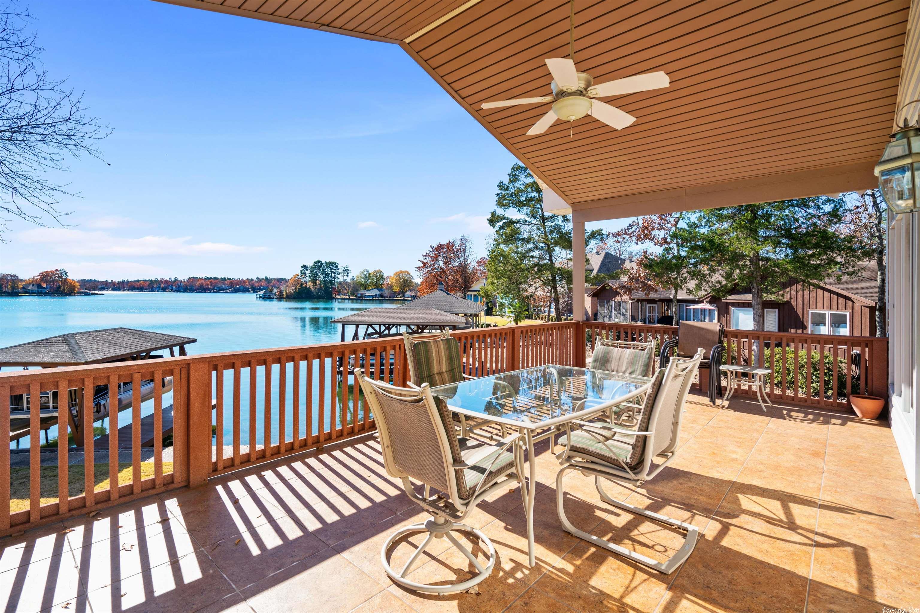 ADORACION - Residential