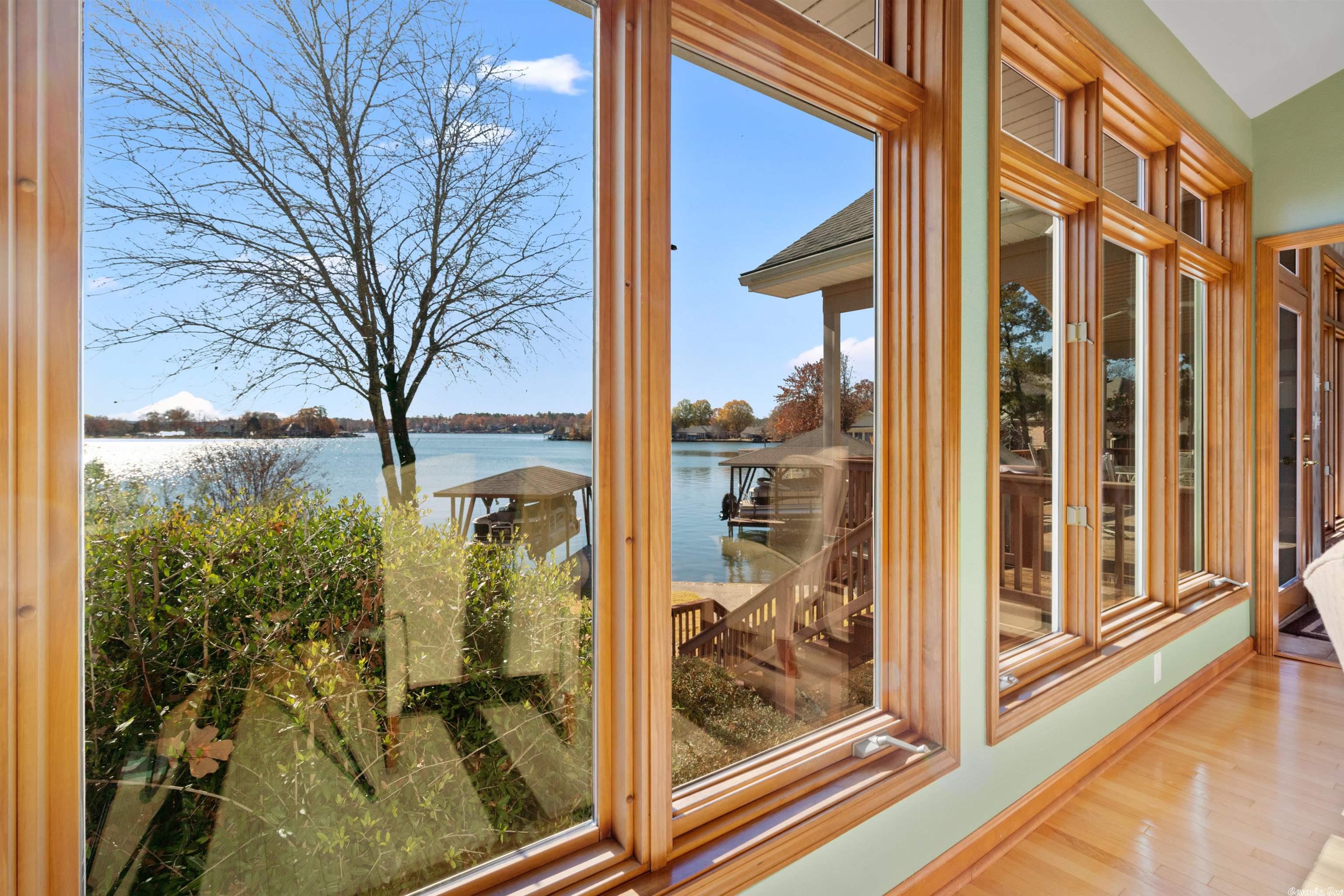 ADORACION - Residential