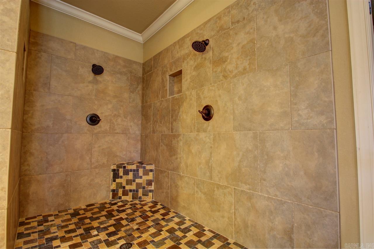 AUSTIN LAKES ON THE BAY ADDN - Residential