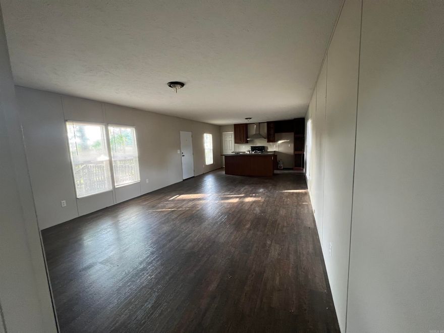 3 bed/2 bath mobile home. Split floor plan. Open concept kitchen/dining/living room. Fresh paint and new carpet. Water and trash pick up included in lease. Pets allowed with approval and monthly fee.  Application/Background check/Rental Verification/Security deposit required.