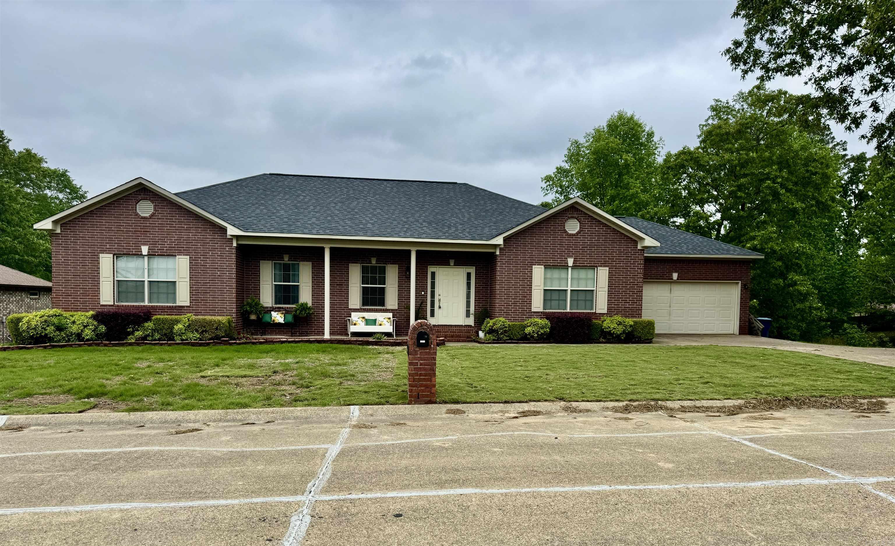 Royal Oaks - Residential