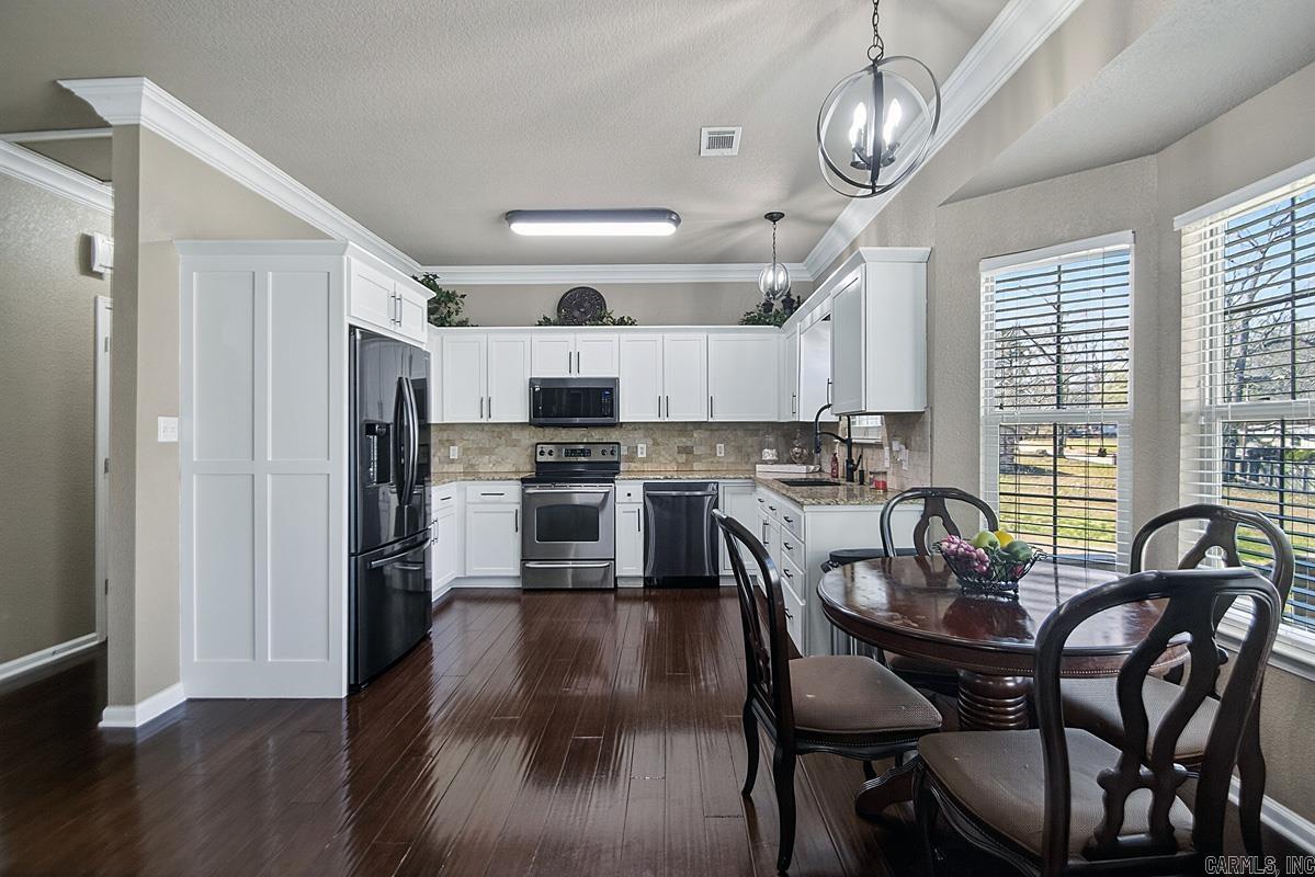 Royal Oaks - Residential