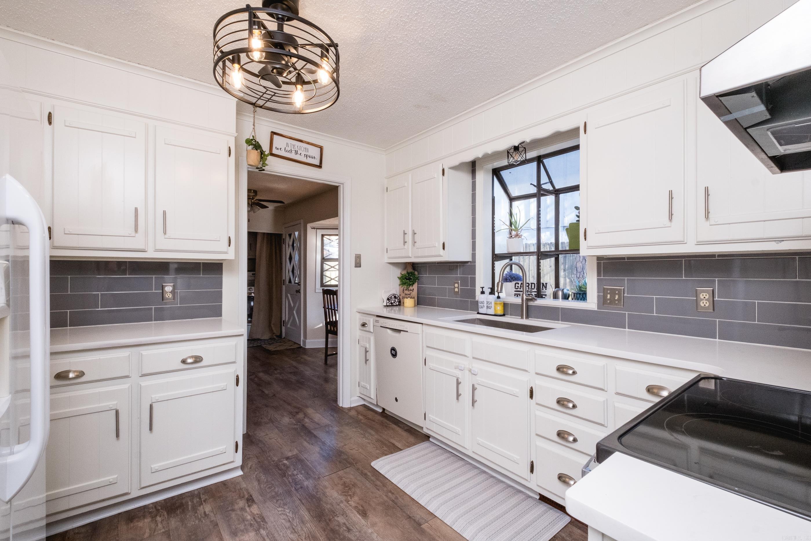 PLEASANT VIEW - Residential