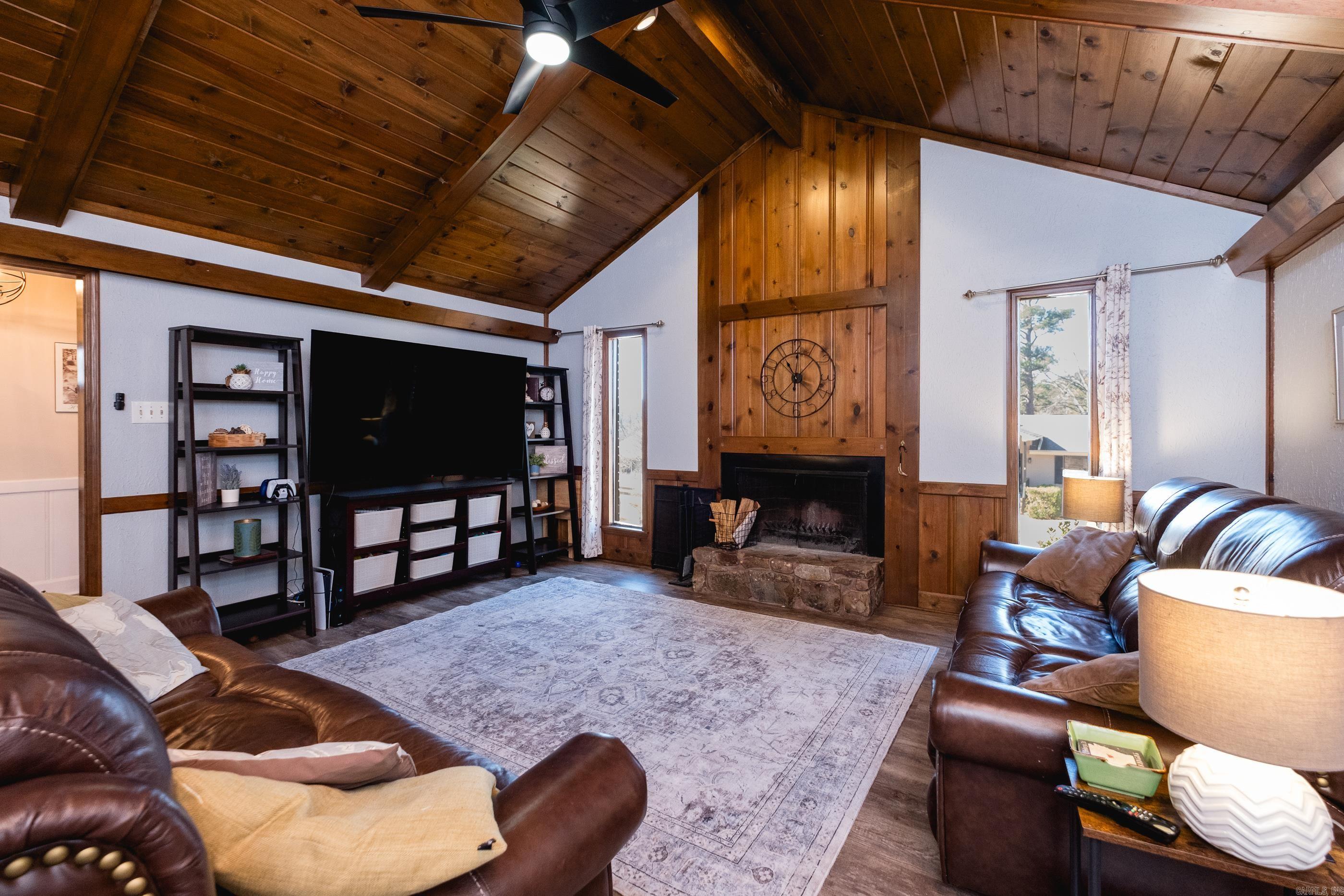 PLEASANT VIEW - Residential