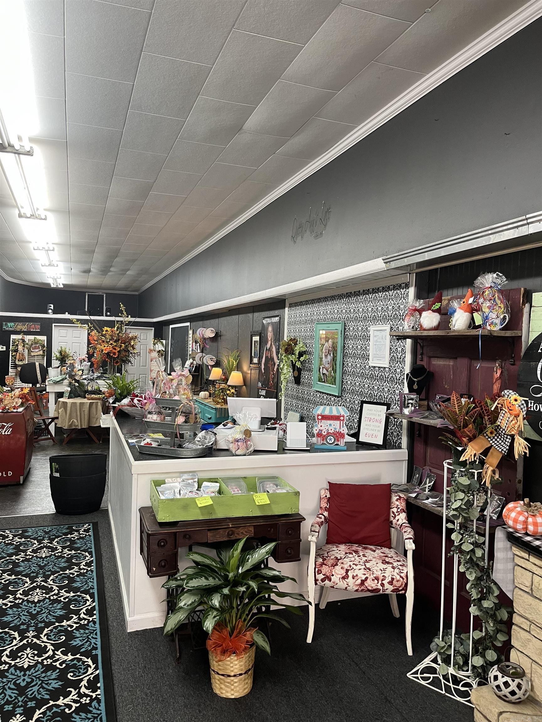 Old Town - Commercial Sale