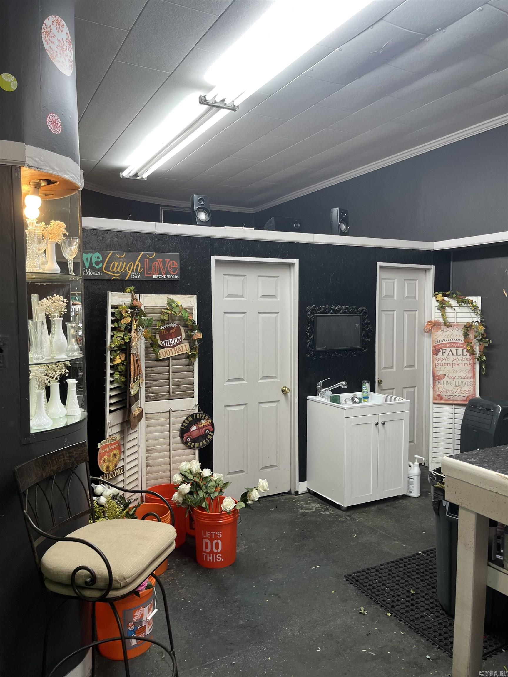 Old Town - Commercial Sale