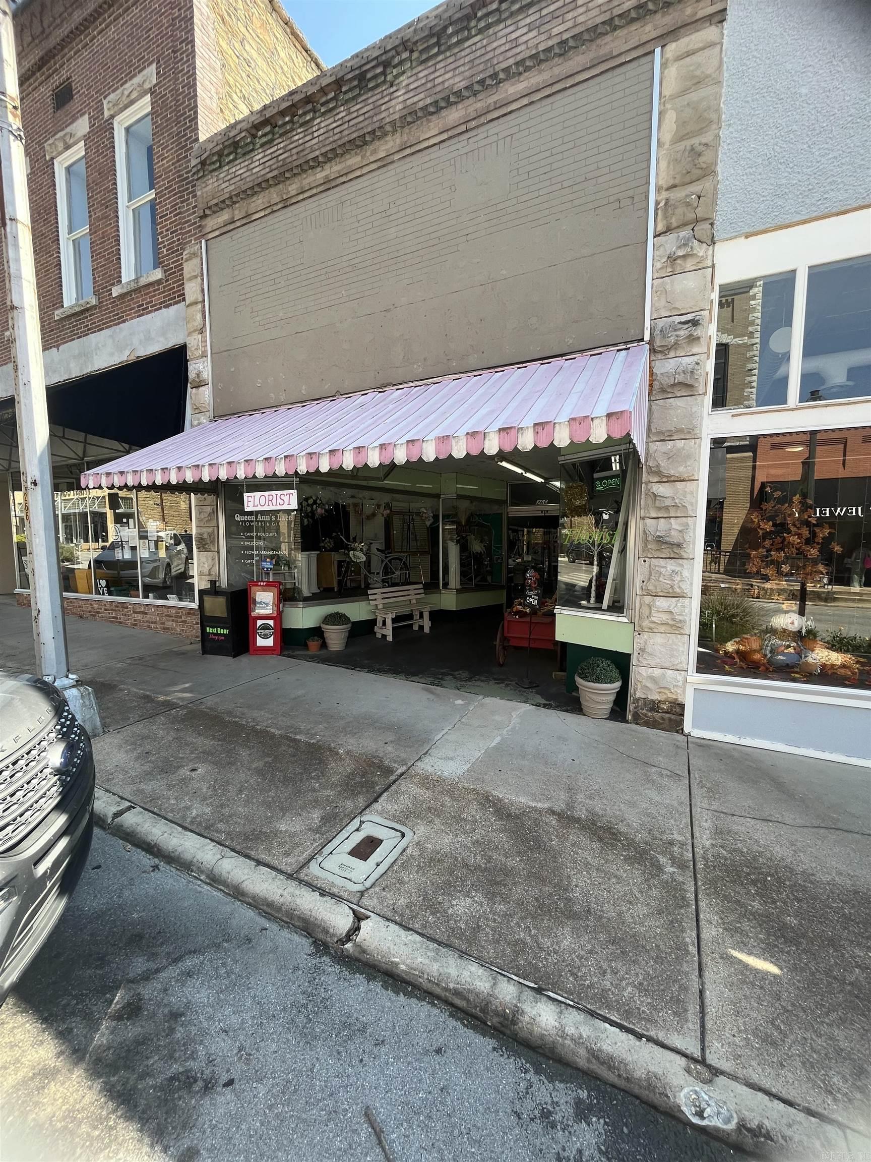 Old Town - Commercial Sale