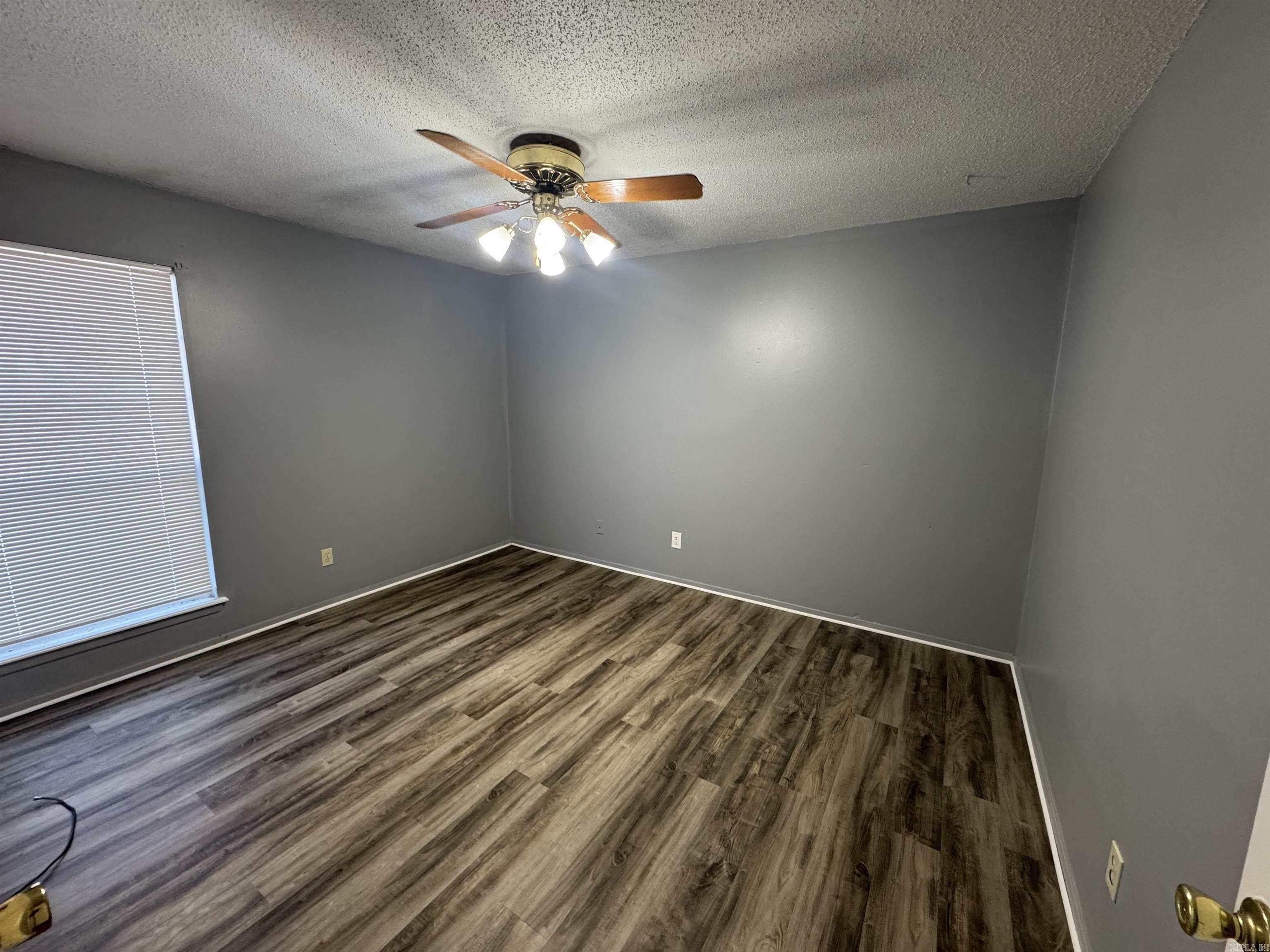 MEADOWLARK - Residential