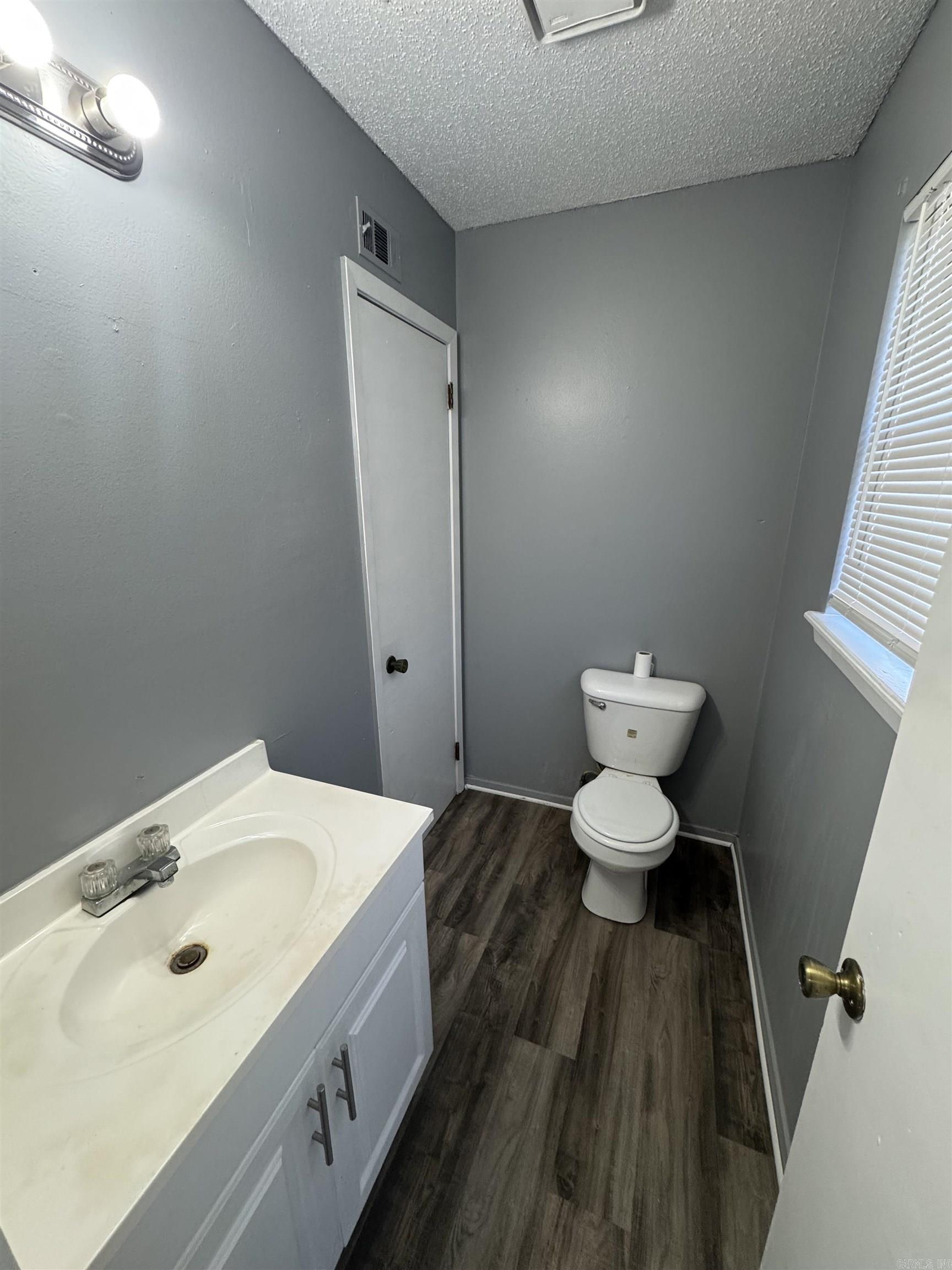 MEADOWLARK - Residential