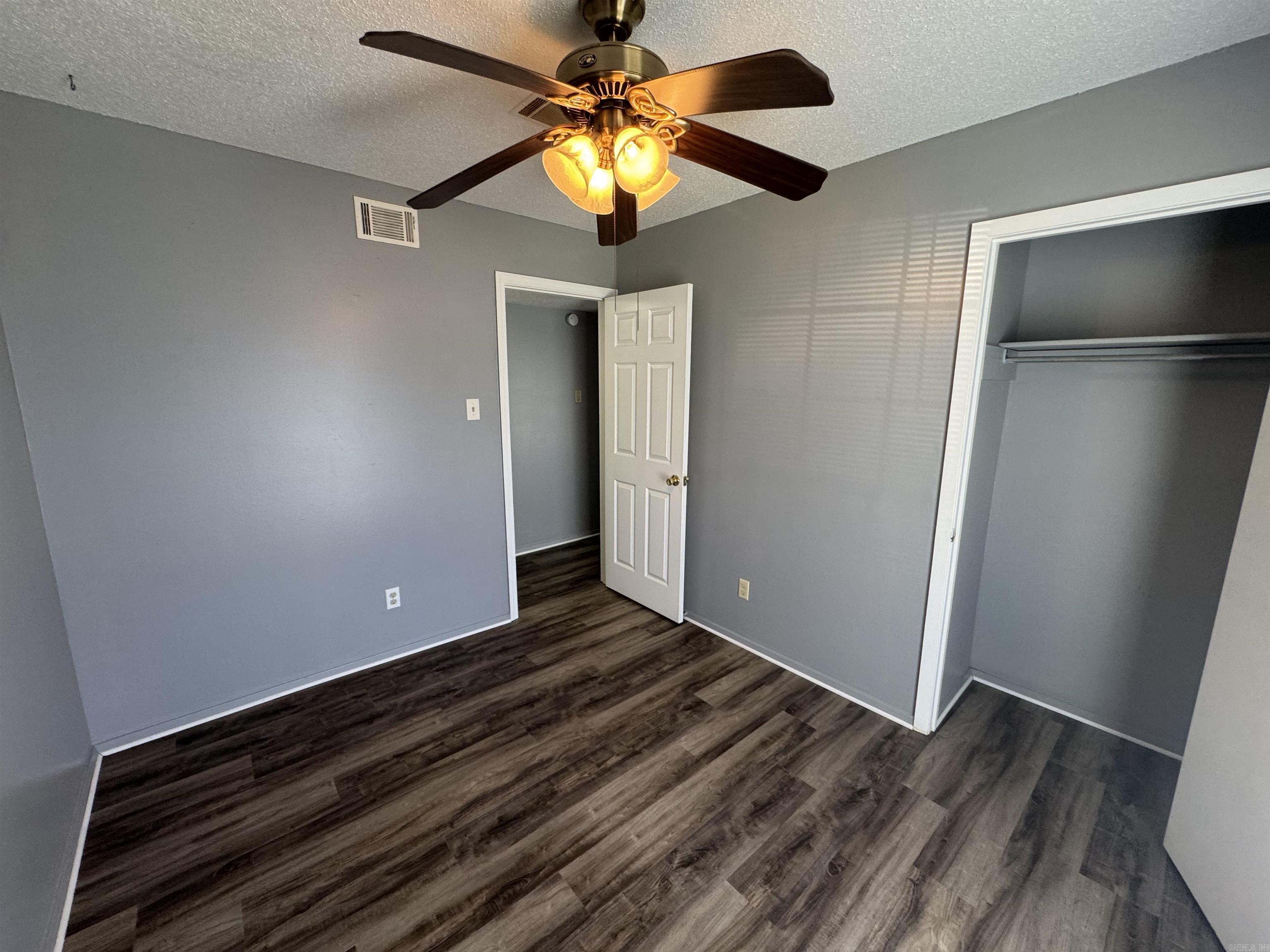 MEADOWLARK - Residential