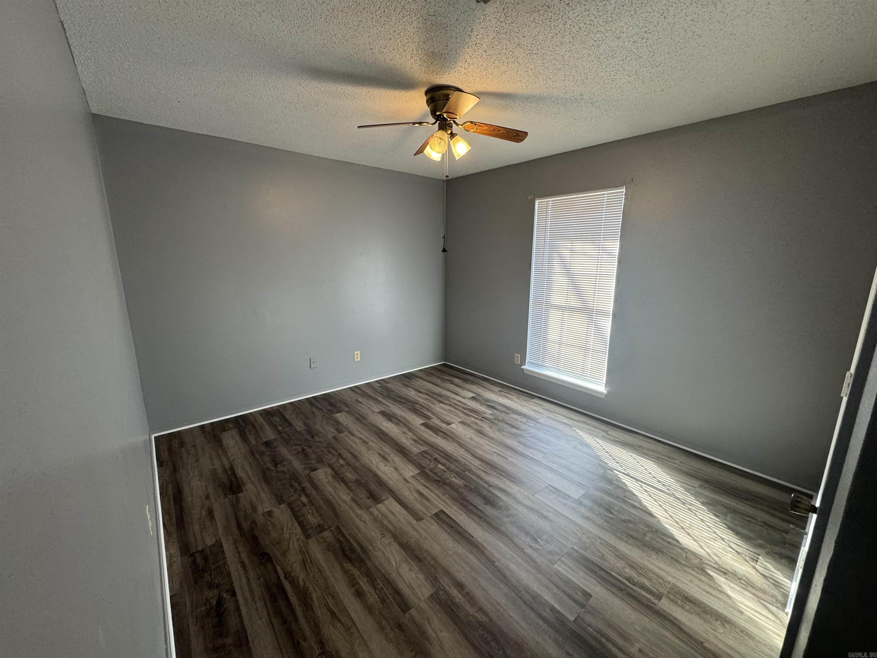 MEADOWLARK - Residential