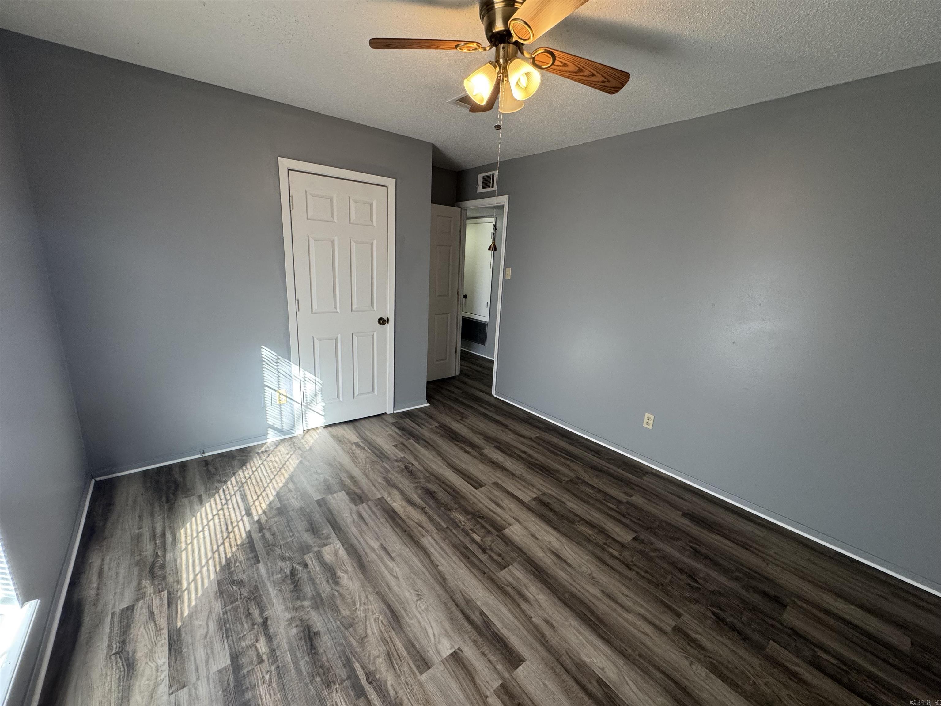 MEADOWLARK - Residential