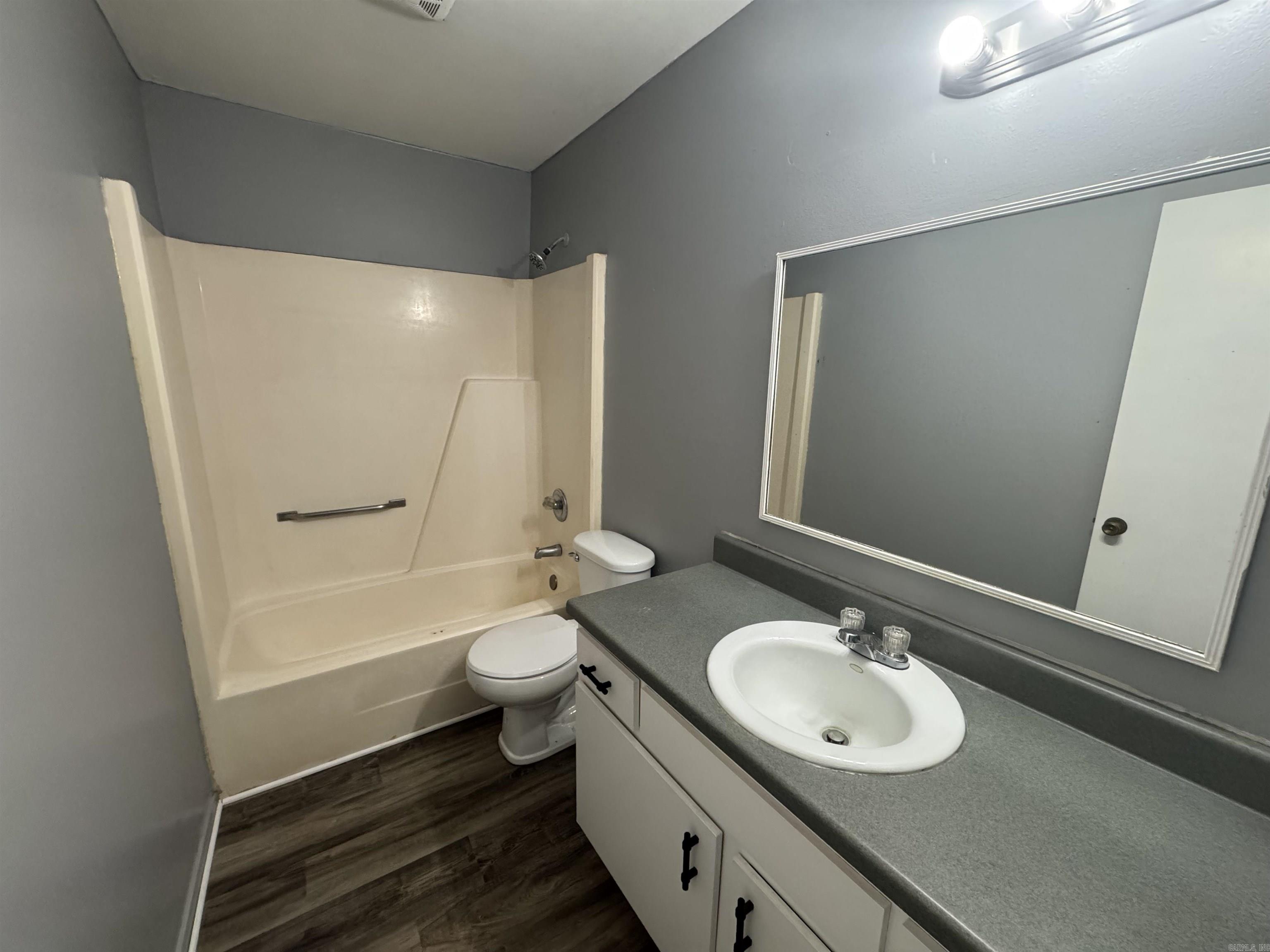 MEADOWLARK - Residential