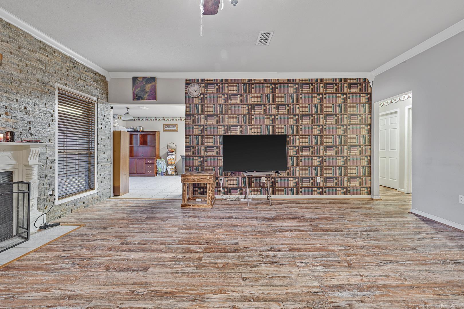 COUNTRY SIDE - Residential