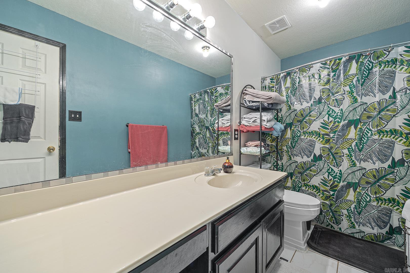 COUNTRY SIDE - Residential