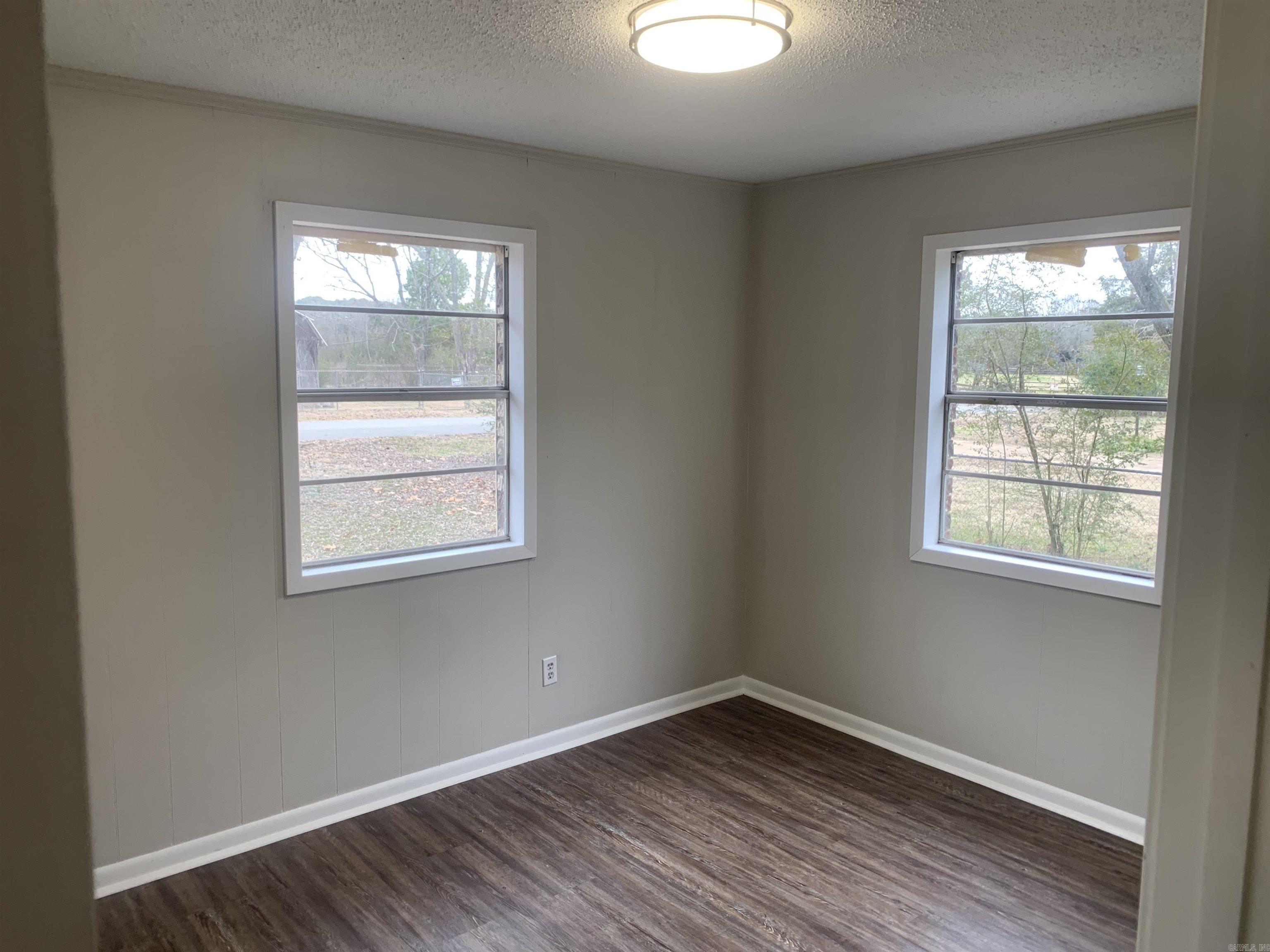 LAPLAZA ACRES - Residential