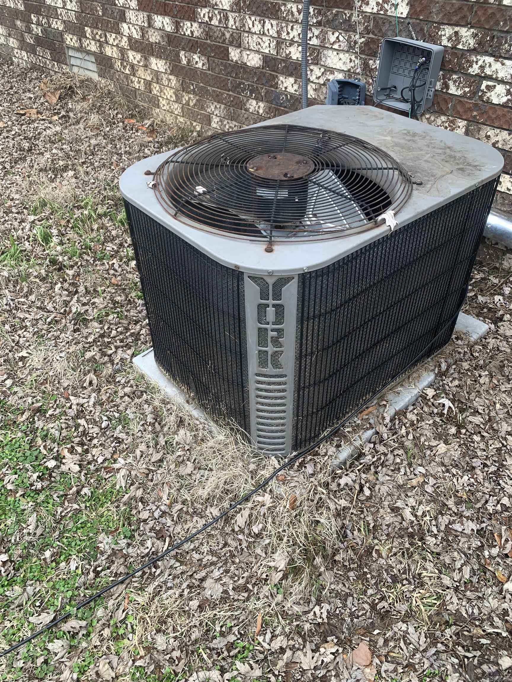 LAPLAZA ACRES - Residential