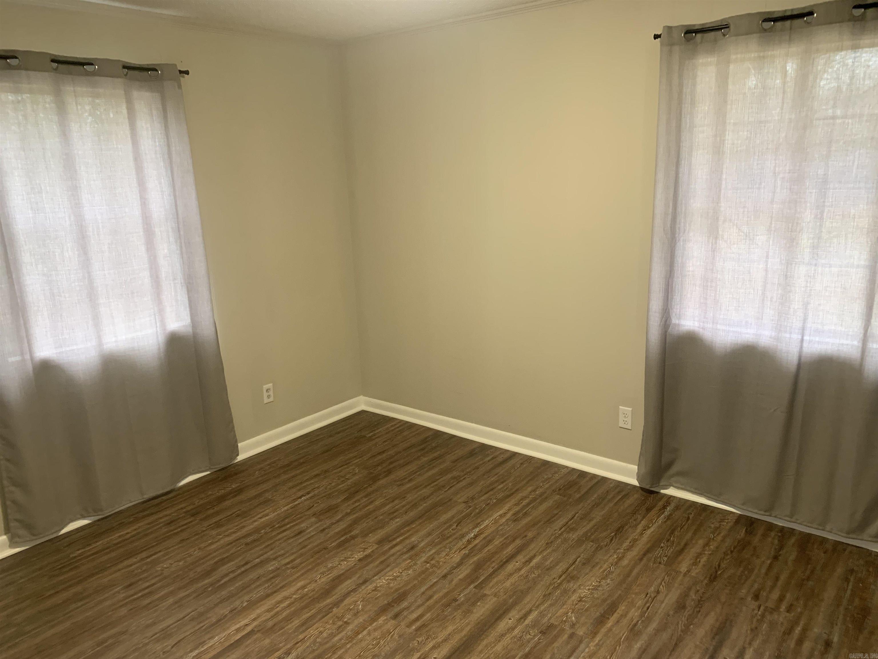 LAPLAZA ACRES - Residential