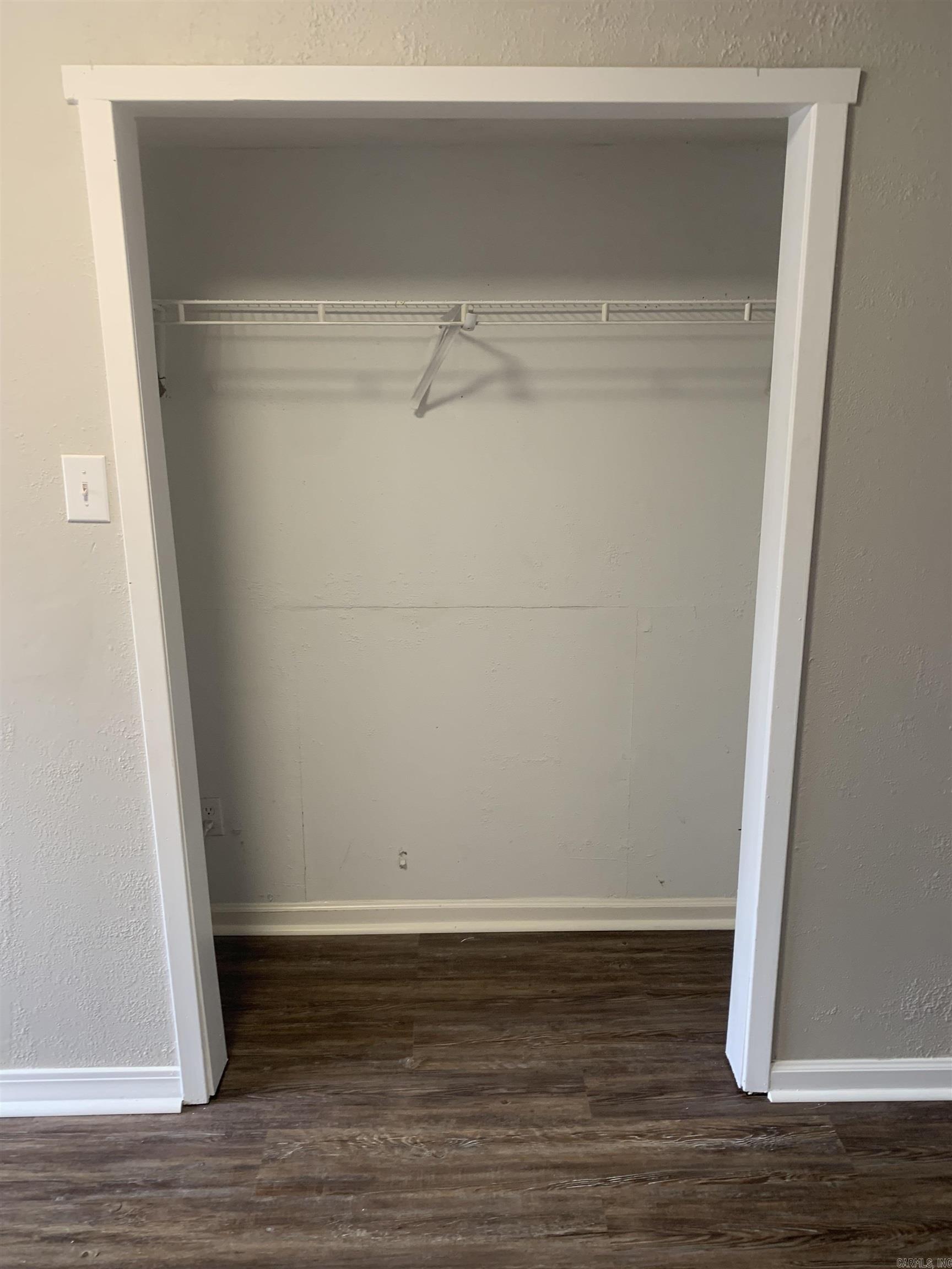 LAPLAZA ACRES - Residential