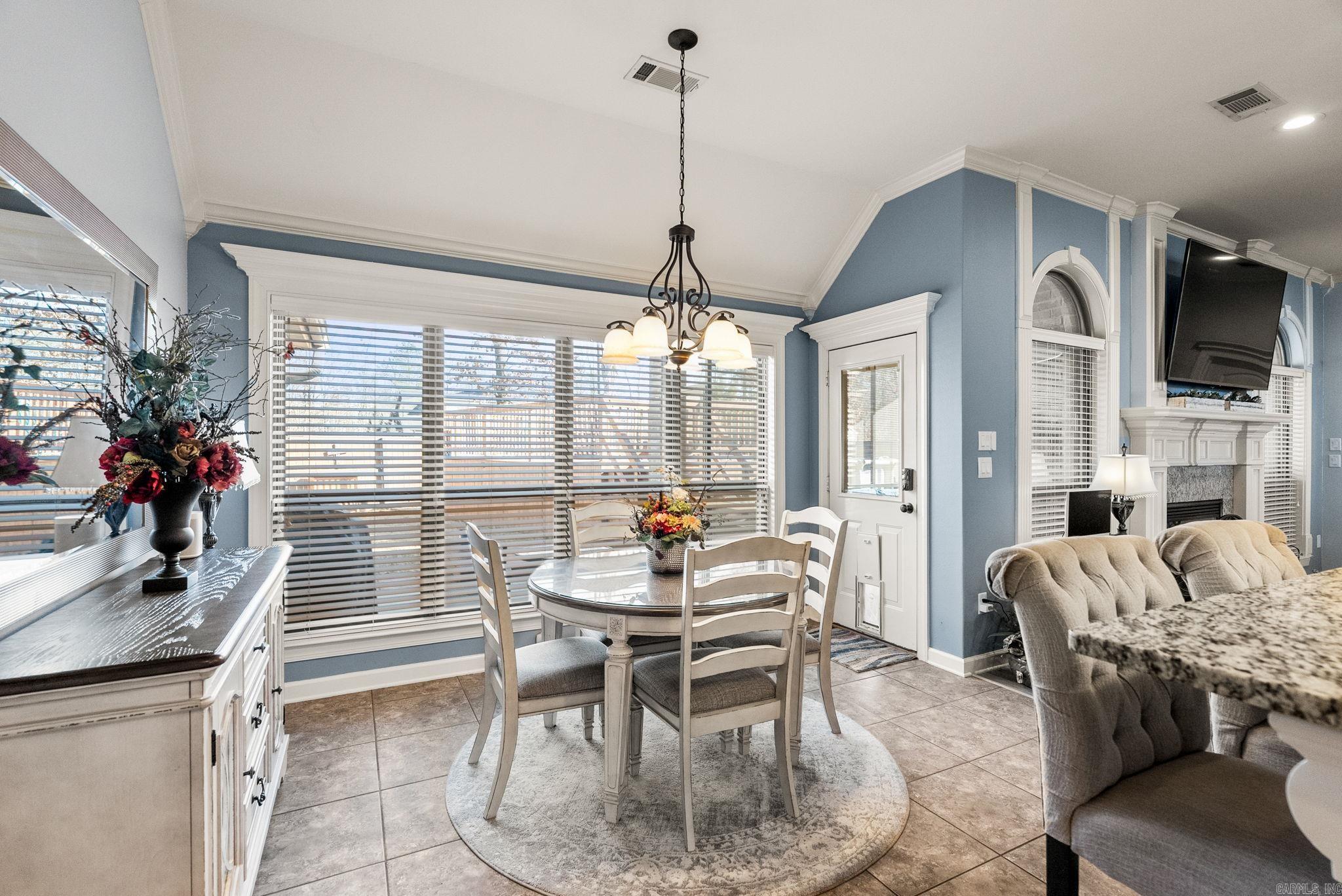 COUNTRY CLUB OF AR-QUARTERS ADDN - Residential